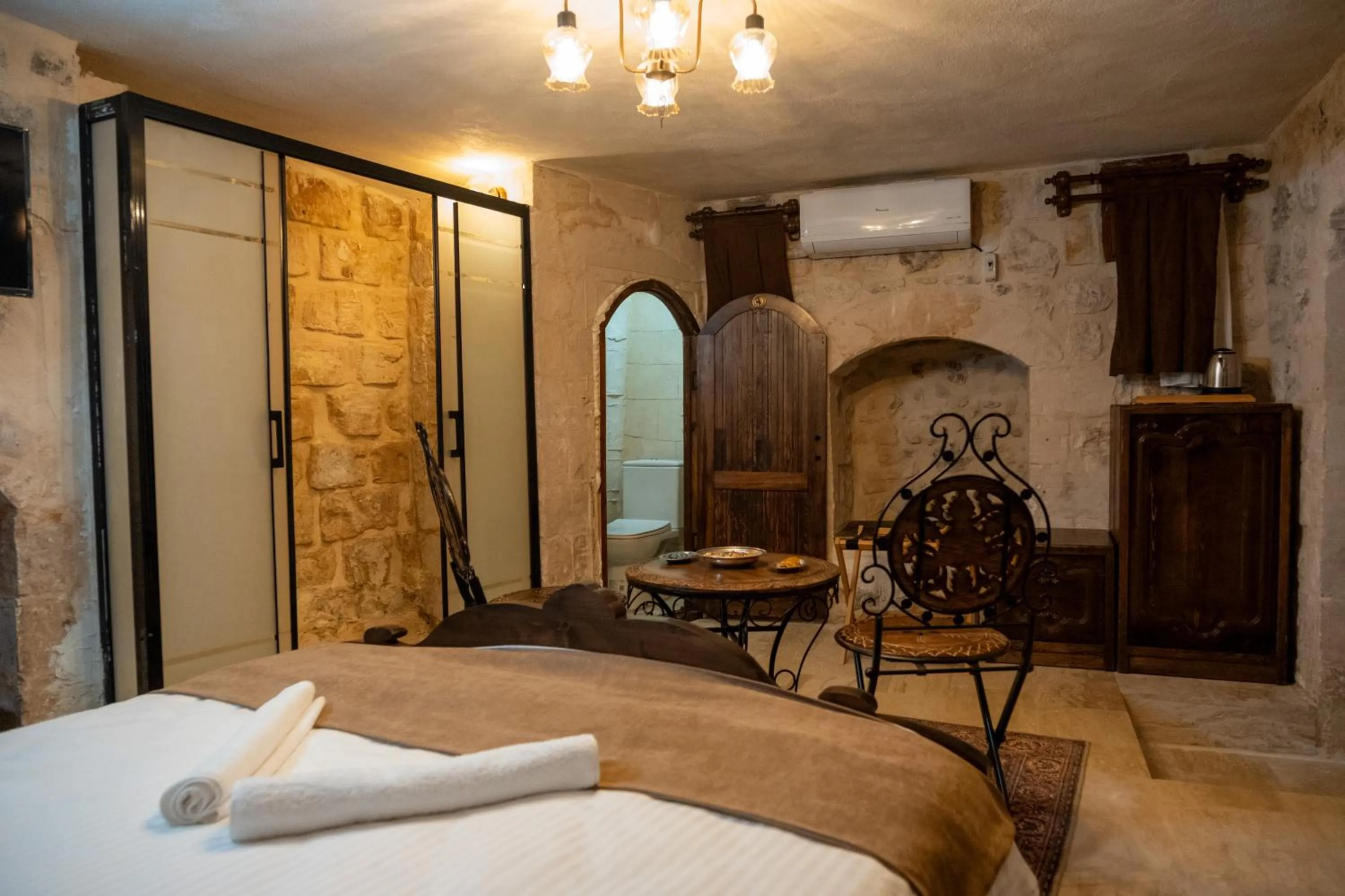 Bed in Marinut Konağı