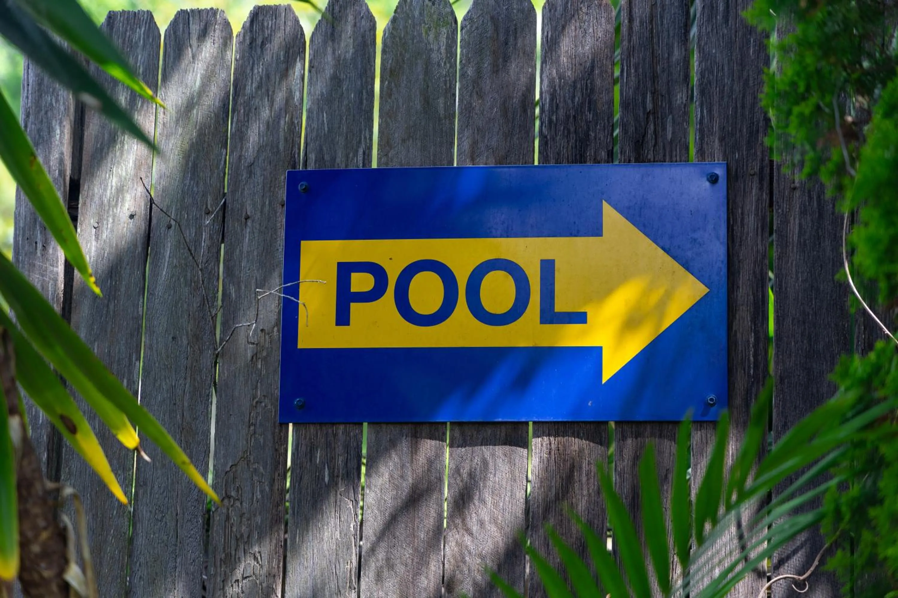 Pool view in Gosford Inn Motel