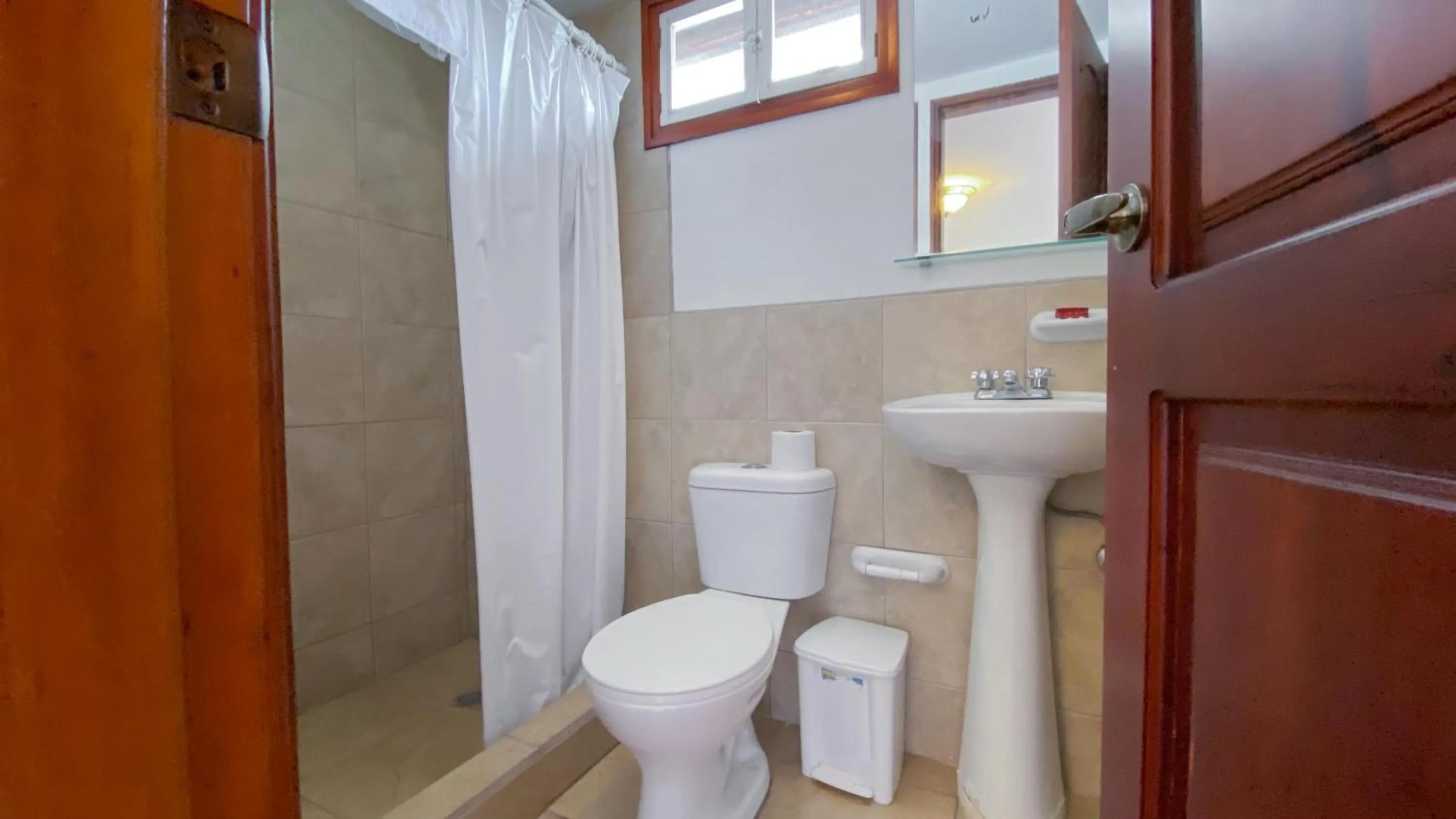 Bathroom in Sakti Hostal B&B