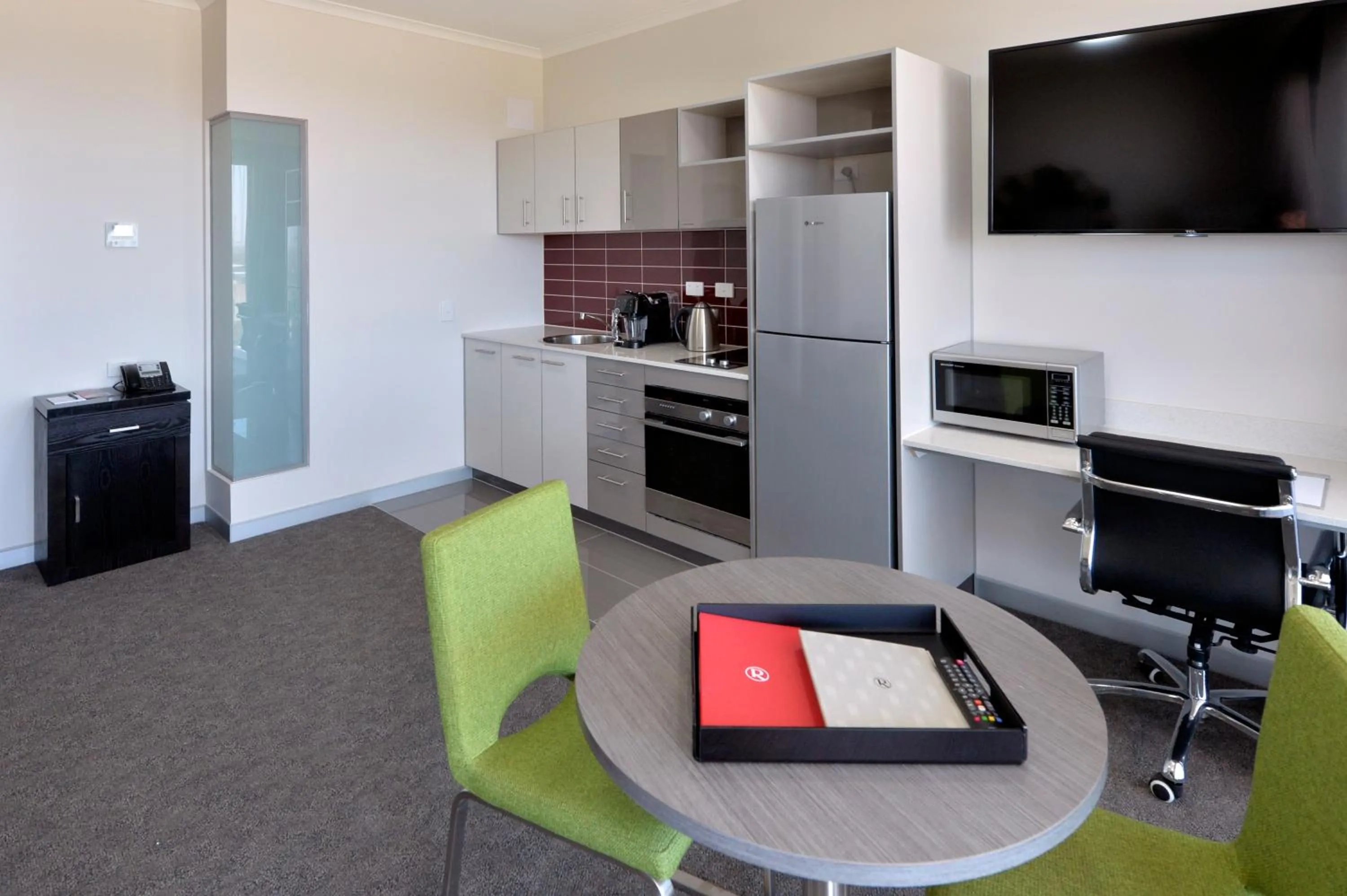 Kitchen or kitchenette in Rydges Palmerston - Darwin