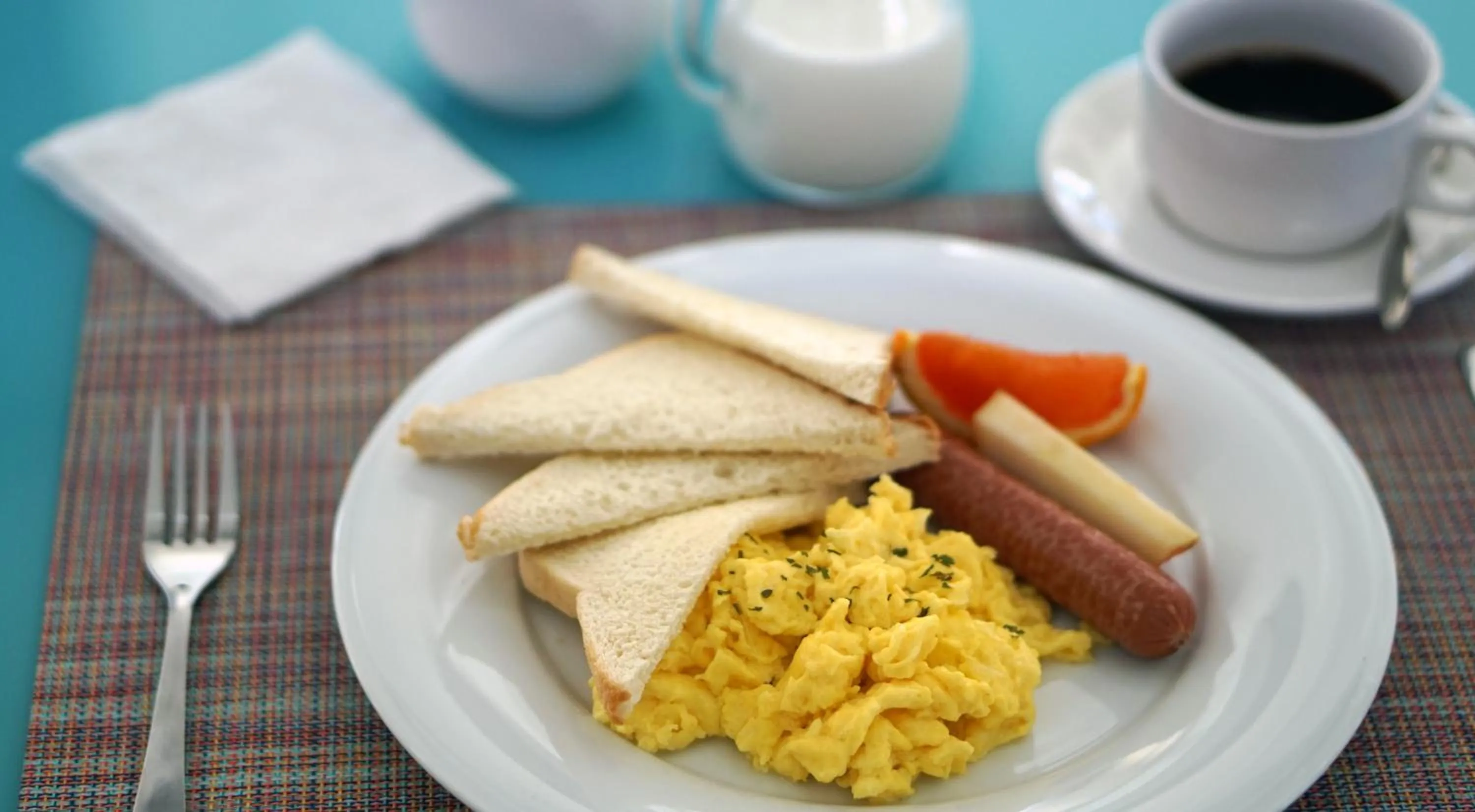 American breakfast in Palau Hotel