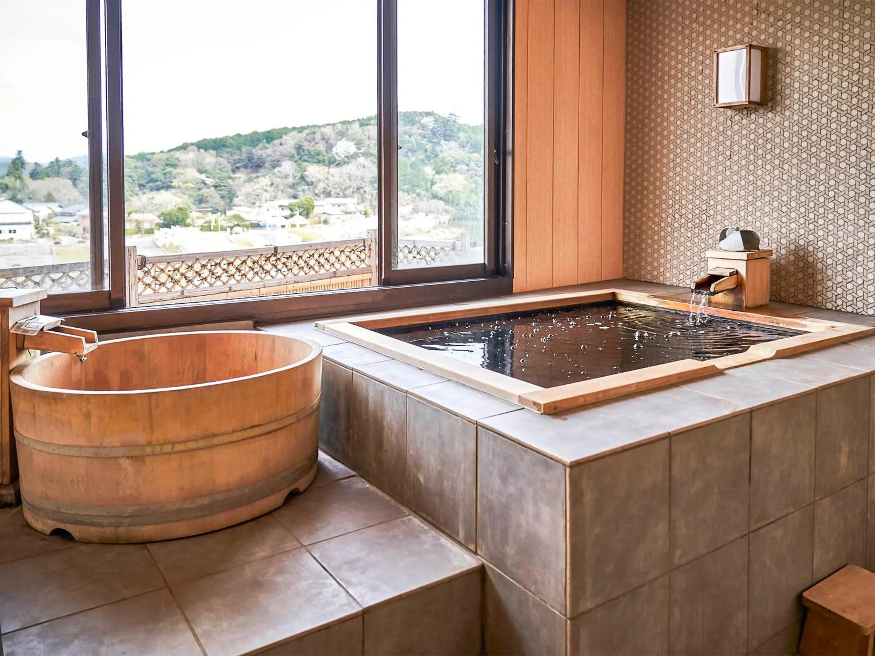 Hot Spring Bath in Kameyama Onsen Hotel