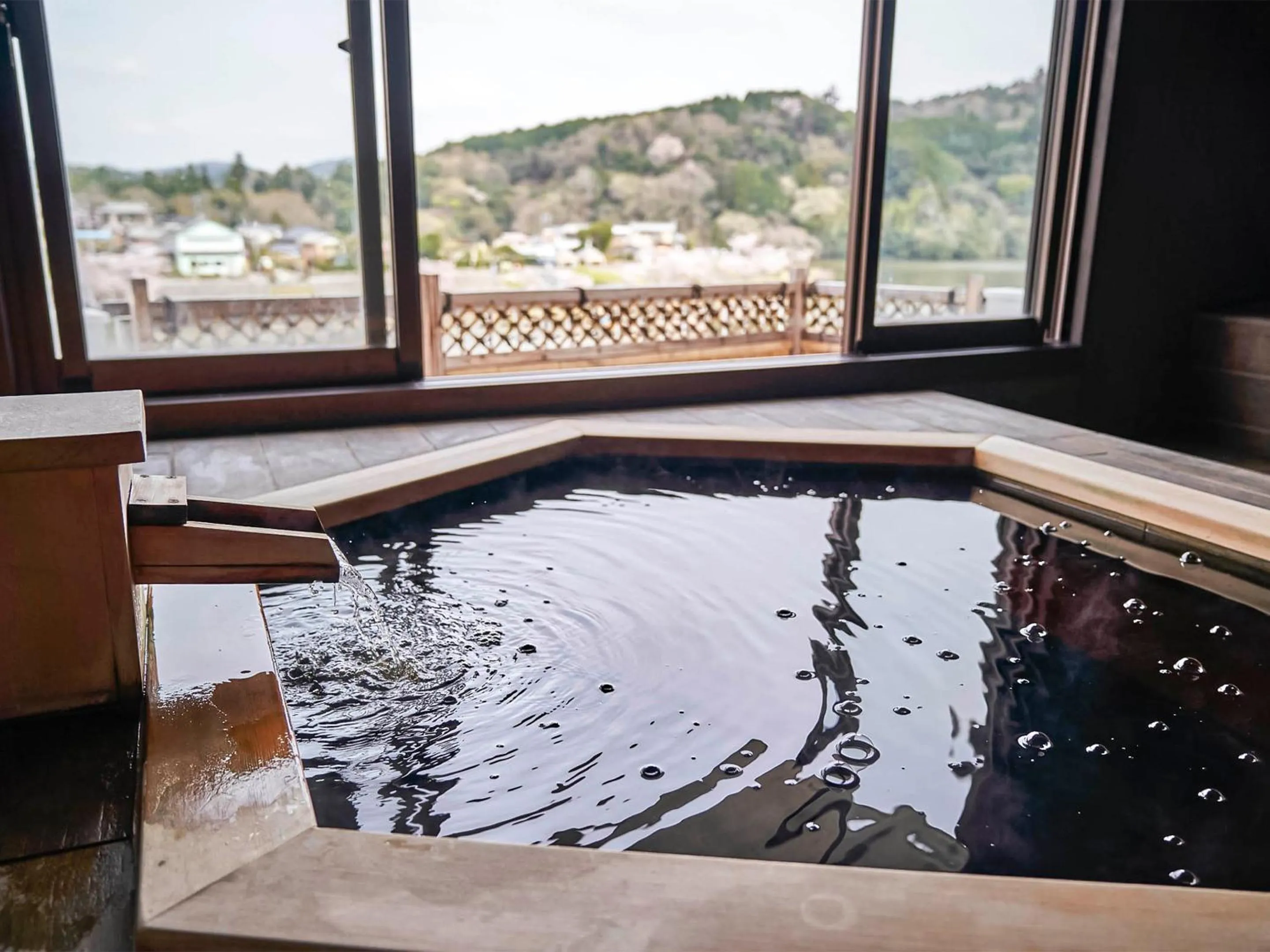 Hot Spring Bath in Kameyama Onsen Hotel