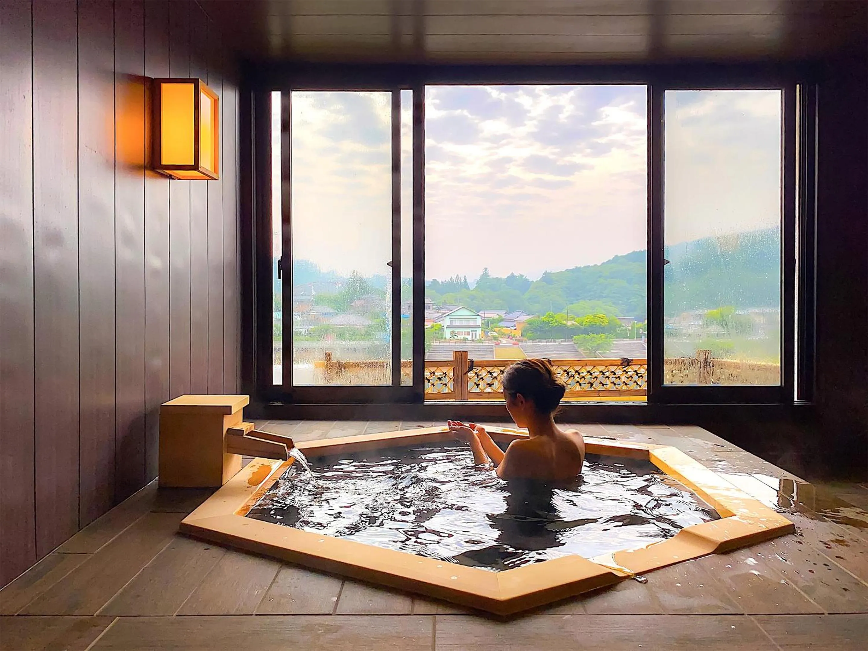Hot Spring Bath in Kameyama Onsen Hotel