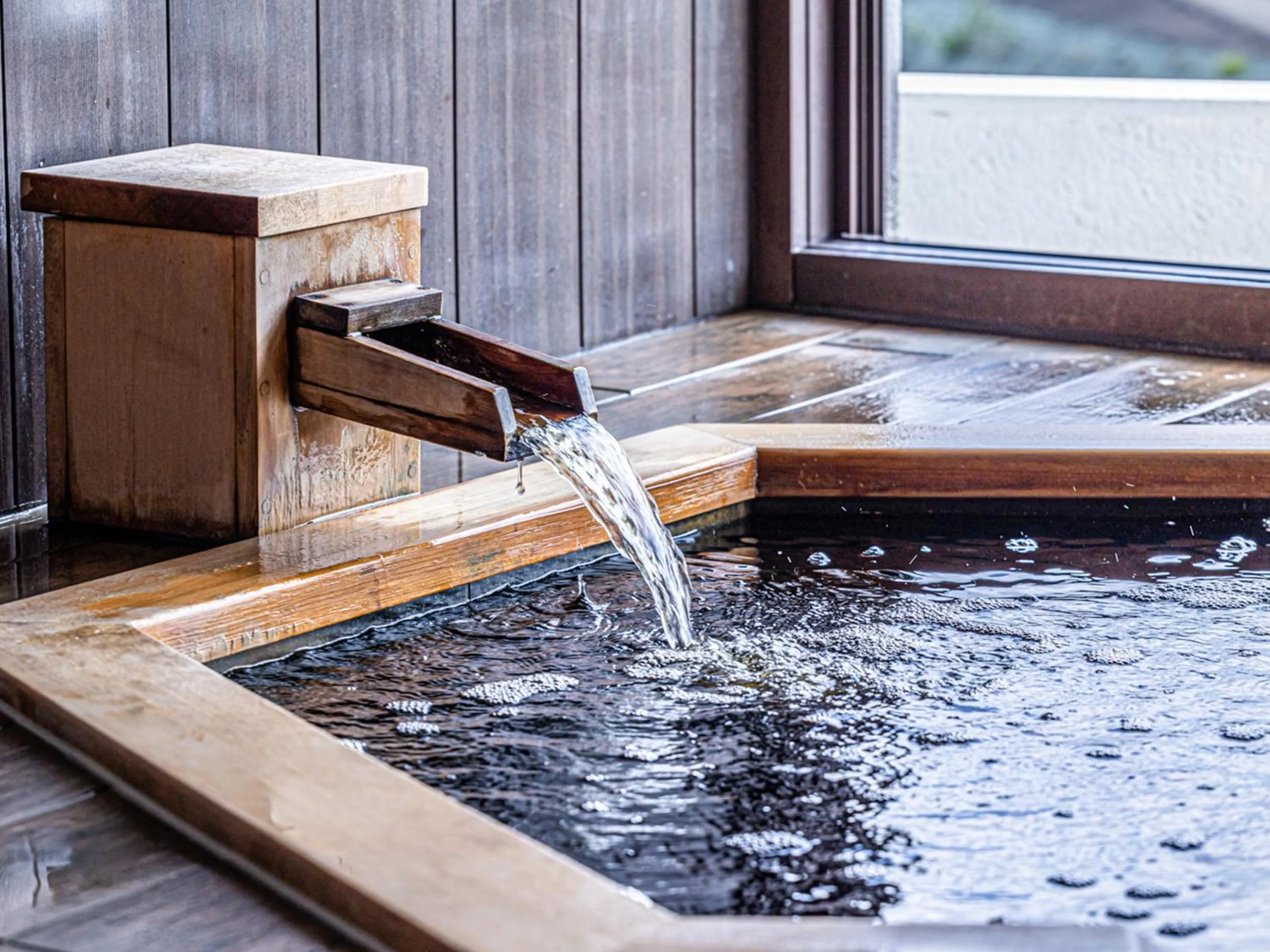 Hot Spring Bath in Kameyama Onsen Hotel