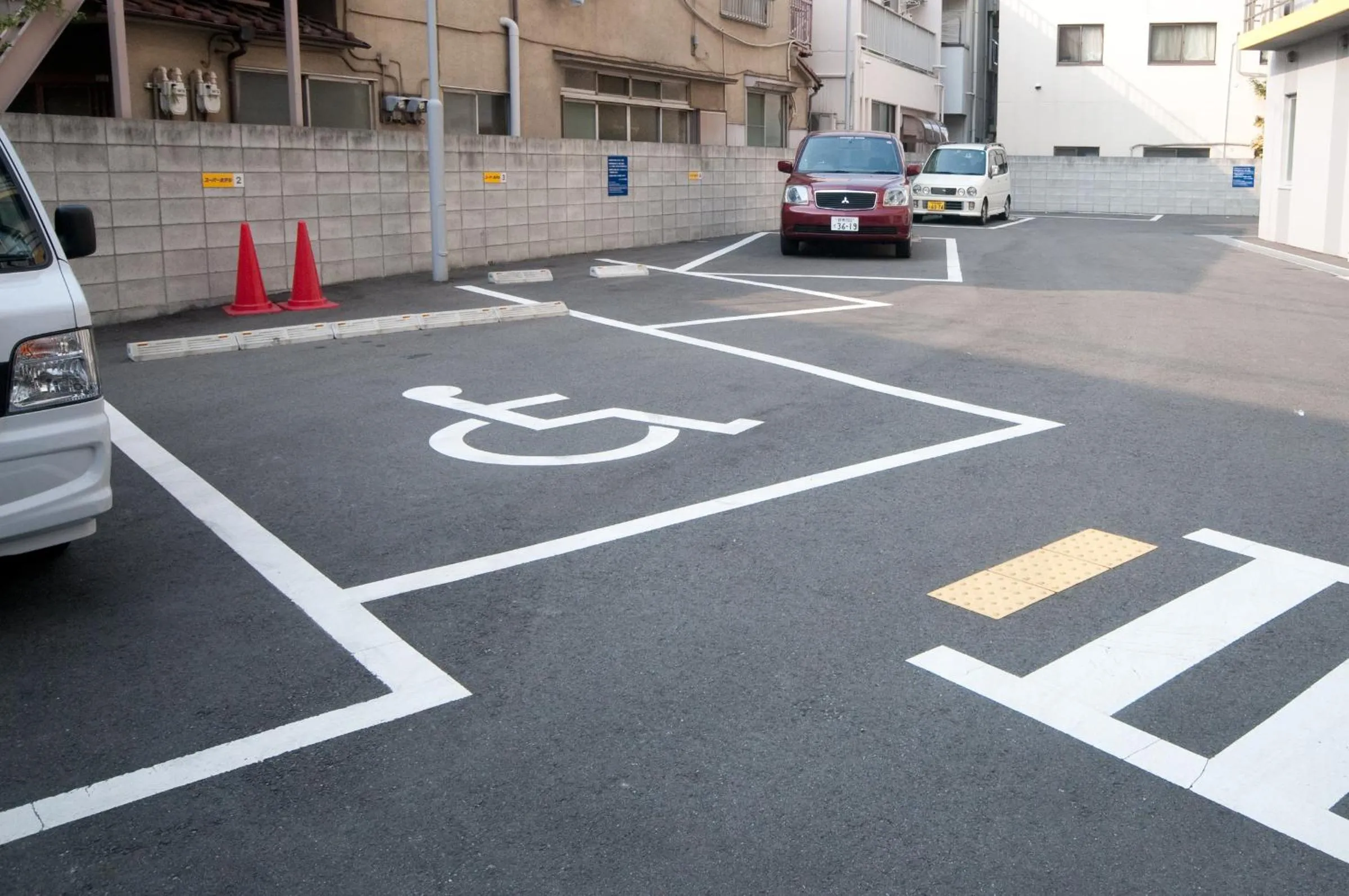 Parking in Super Hotel Tokyo JR Kamata Nishiguchi