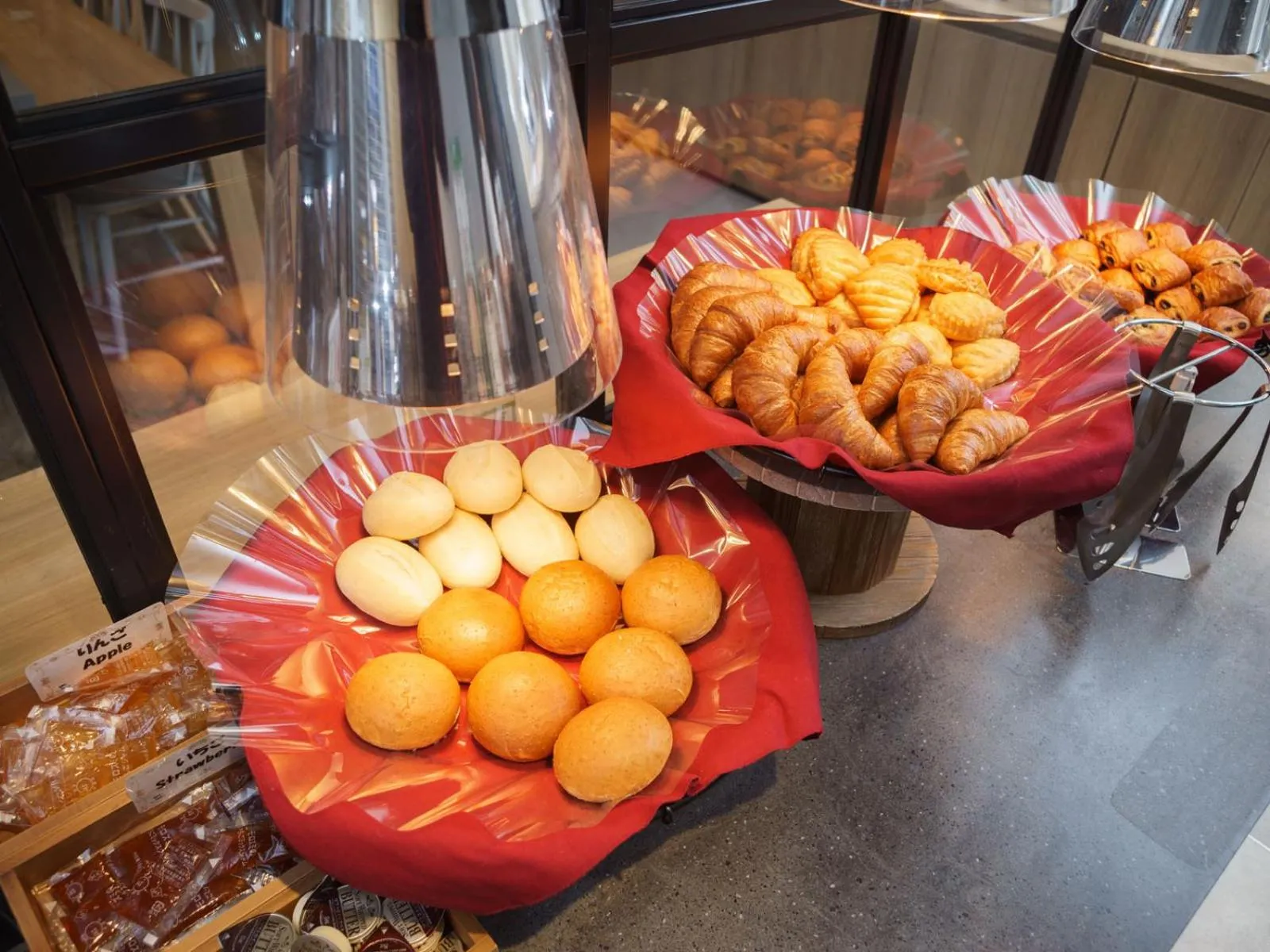 Food and drinks in Super Hotel Tokyo JR Kamata Nishiguchi