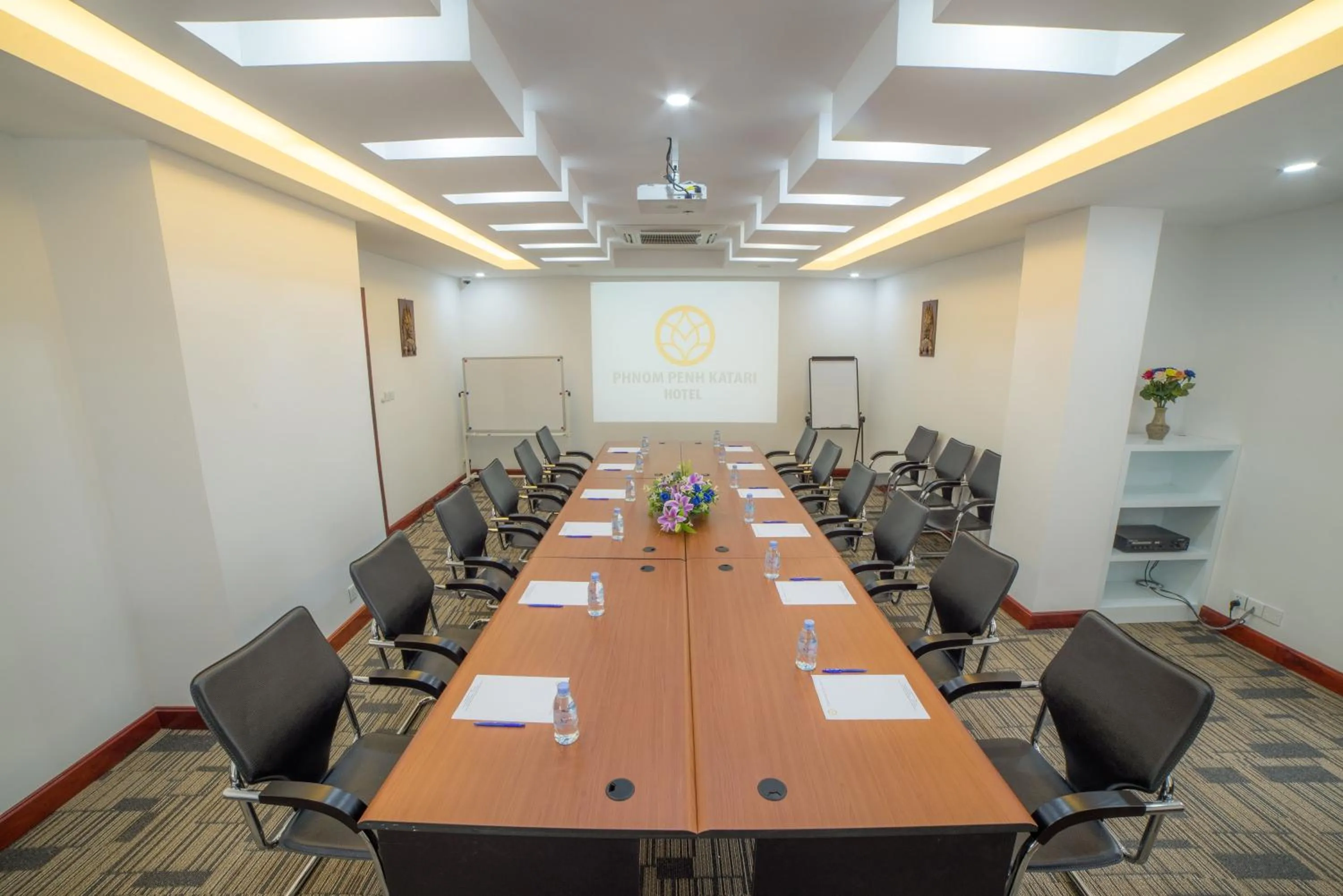 Meeting/conference room in Phnom Penh Katari Hotel