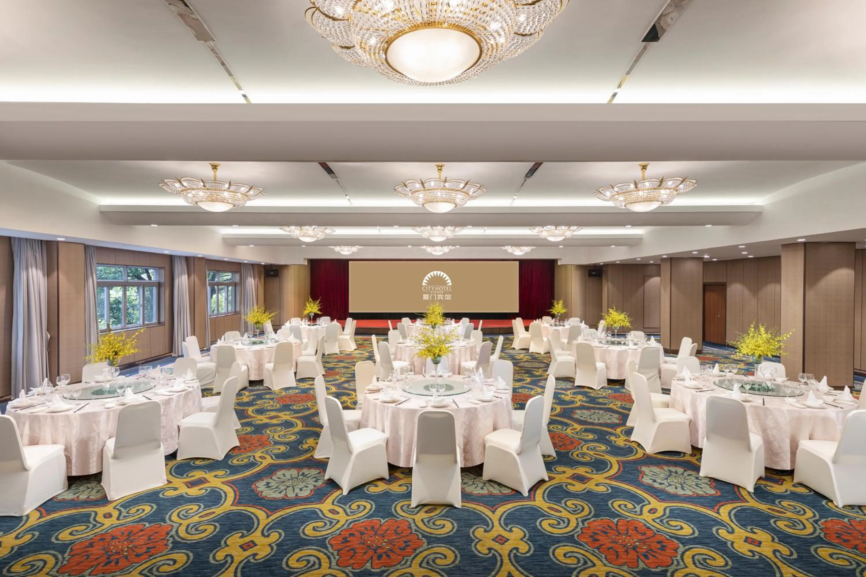 Restaurant/places to eat in City Hotel Xiamen-Free Welcome Fruits