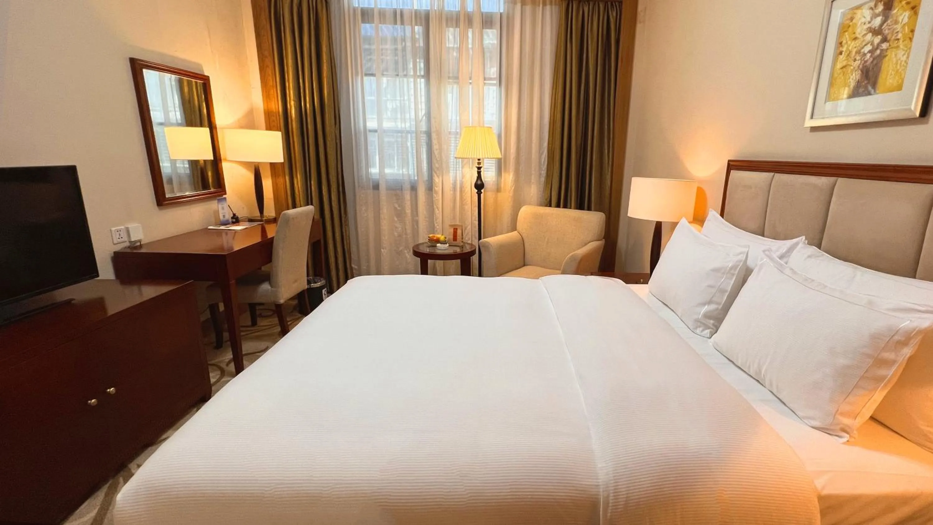 Bedroom, Bed in City Hotel Xiamen-Free Welcome Fruits