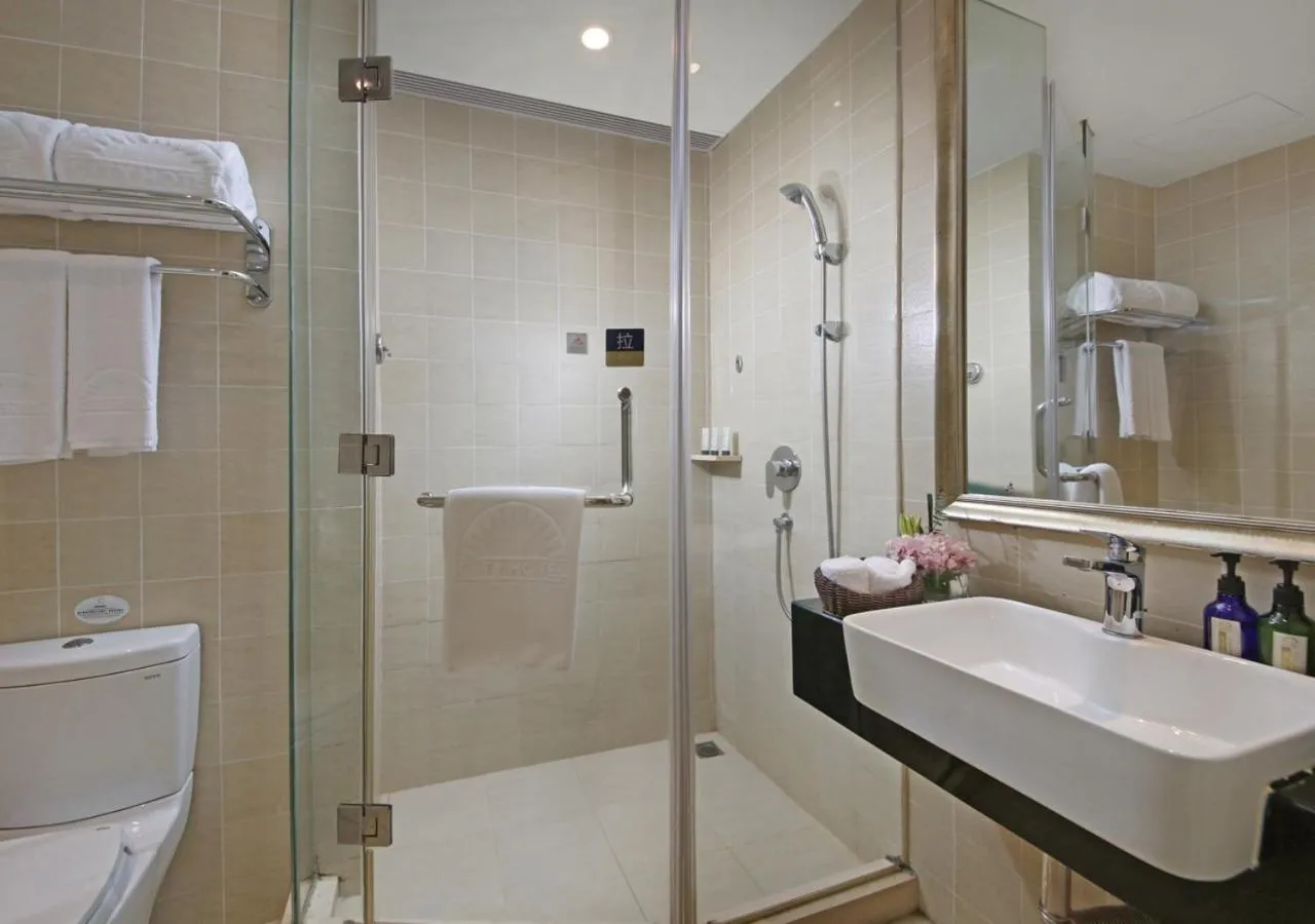 Bathroom in City Hotel Xiamen-Free Welcome Fruits