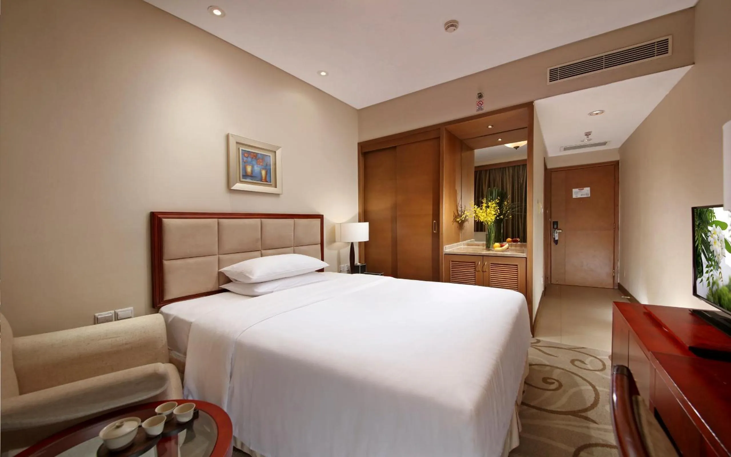 Bedroom, Bed in City Hotel Xiamen-Free Welcome Fruits
