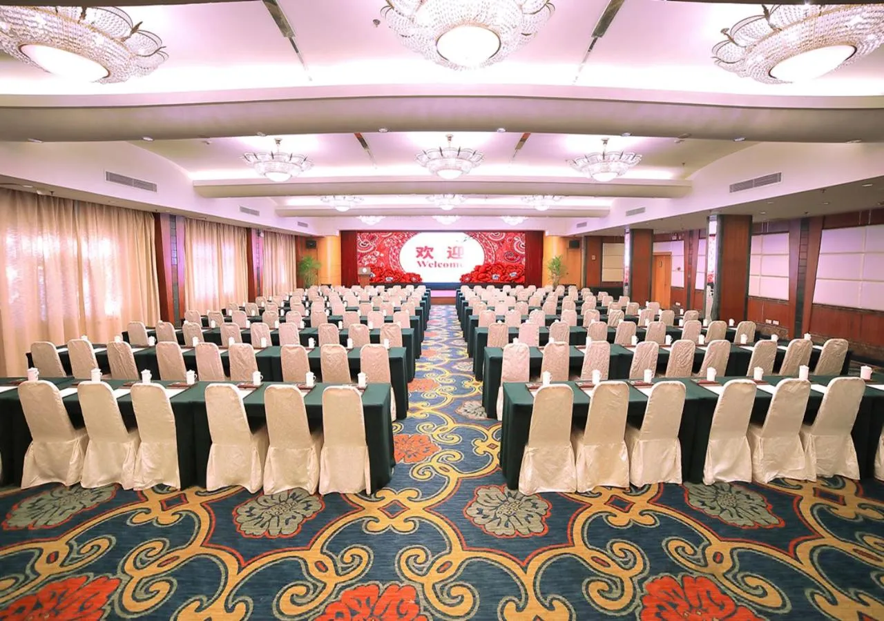 Meeting/conference room in City Hotel Xiamen-Free Welcome Fruits