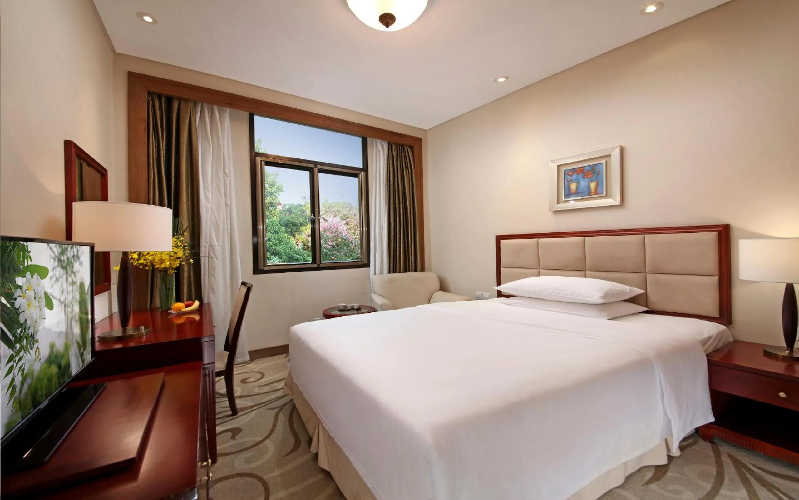 Bedroom, Bed in City Hotel Xiamen-Free Welcome Fruits