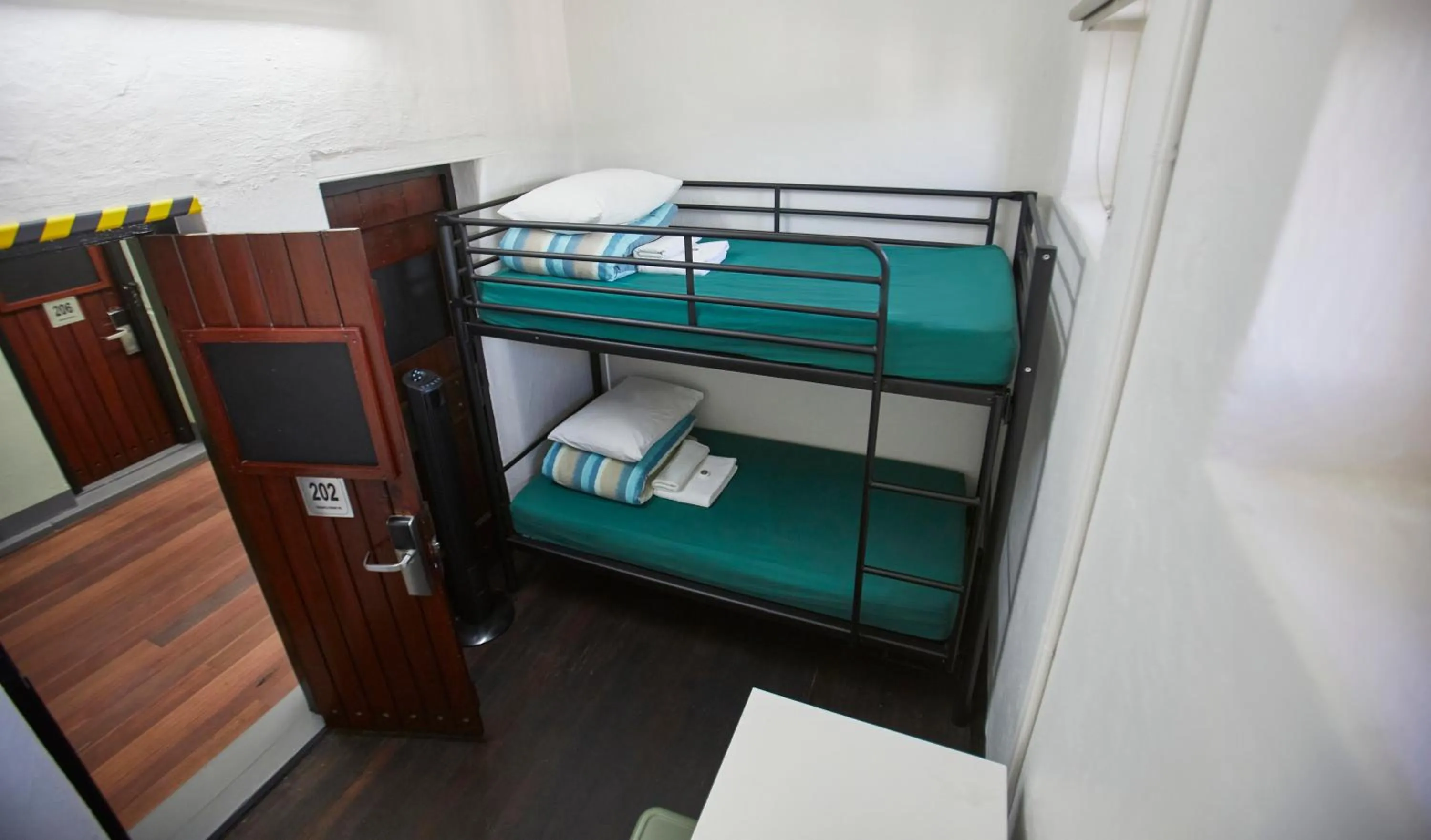 Bedroom, Bed in YHA Fremantle Prison