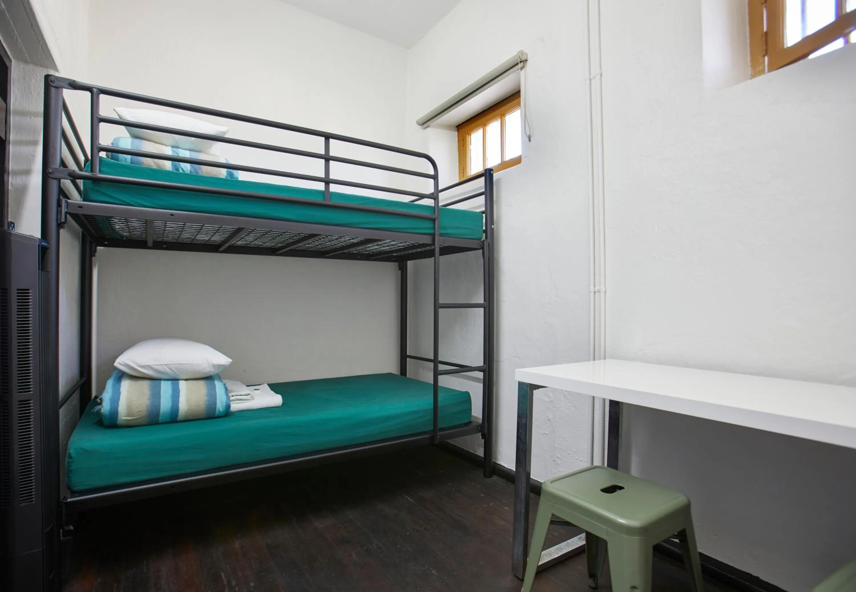 Bedroom, Bed in YHA Fremantle Prison