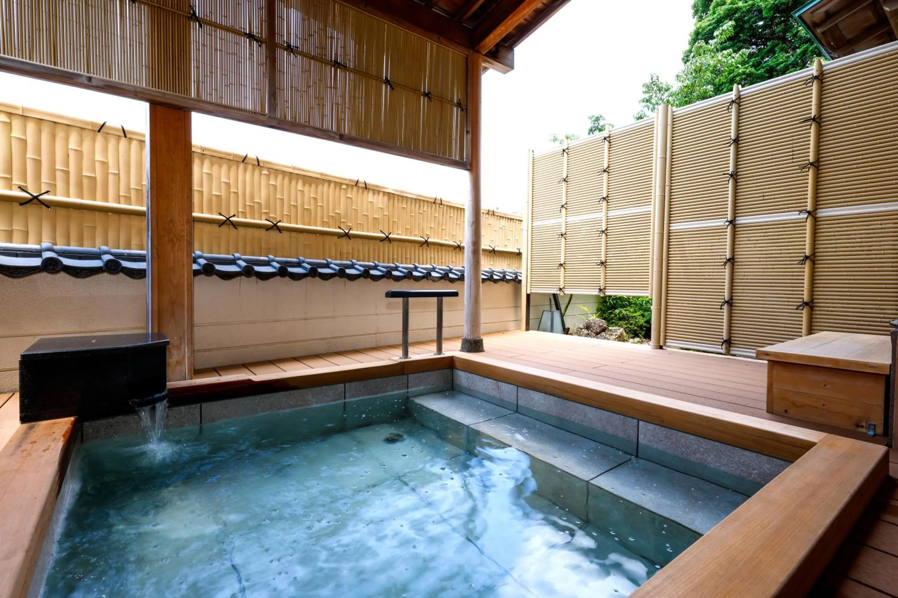 Hot Spring Bath in Sun Urashima Yuki no Sato