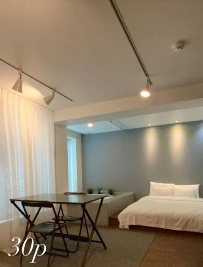 Bedroom, Bed in 31page