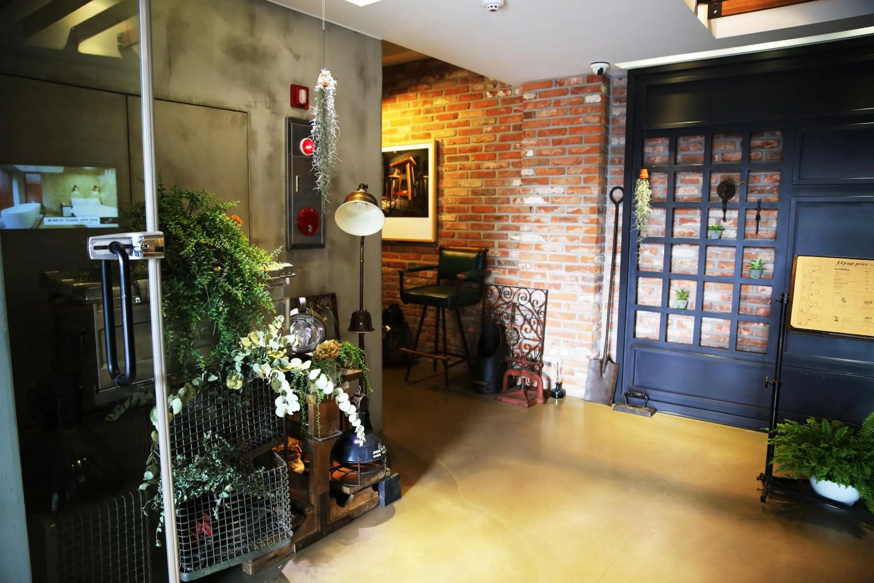 Lobby or reception in 31page