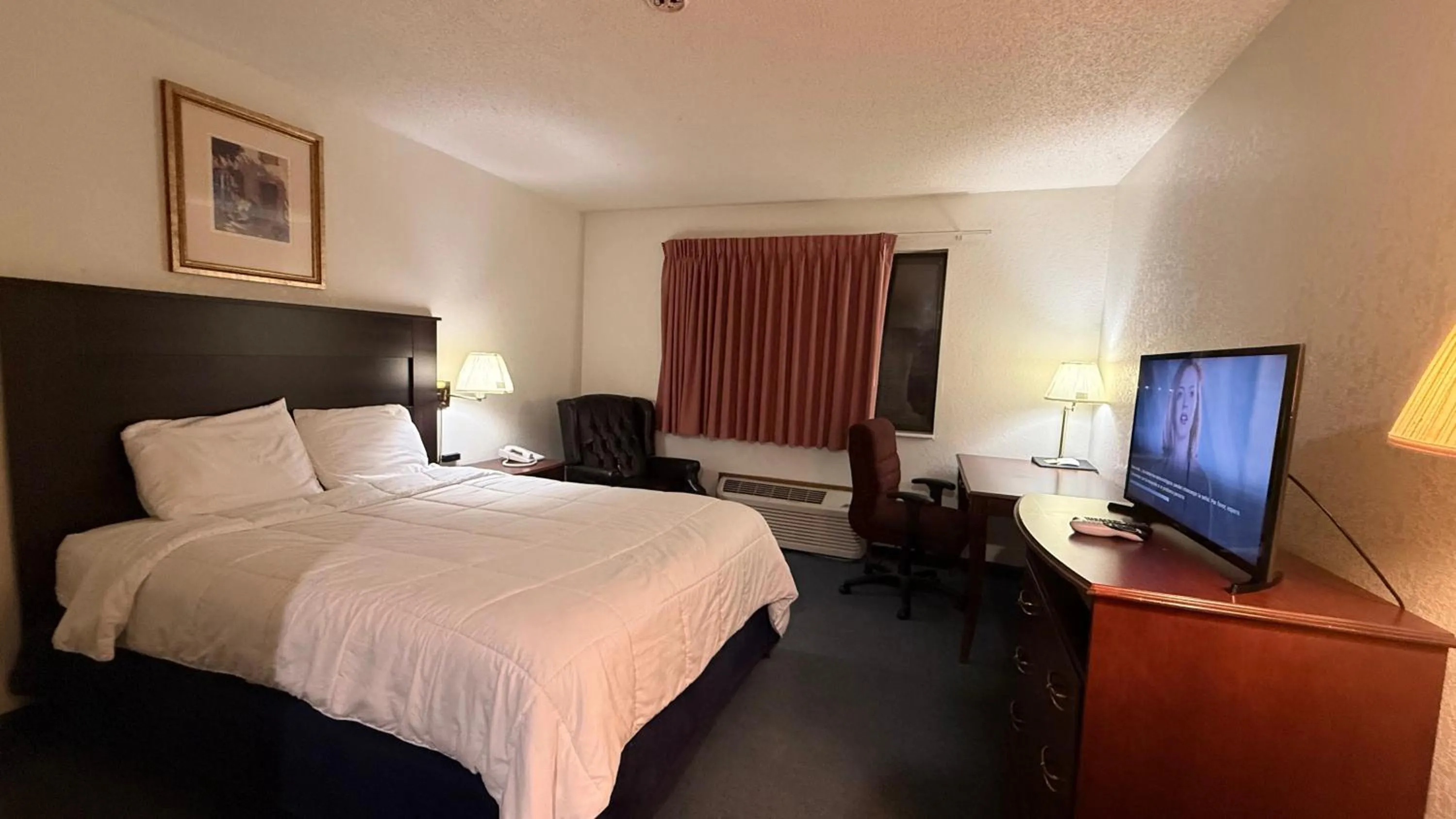 TV and multimedia, Bed in clarion hometown inn