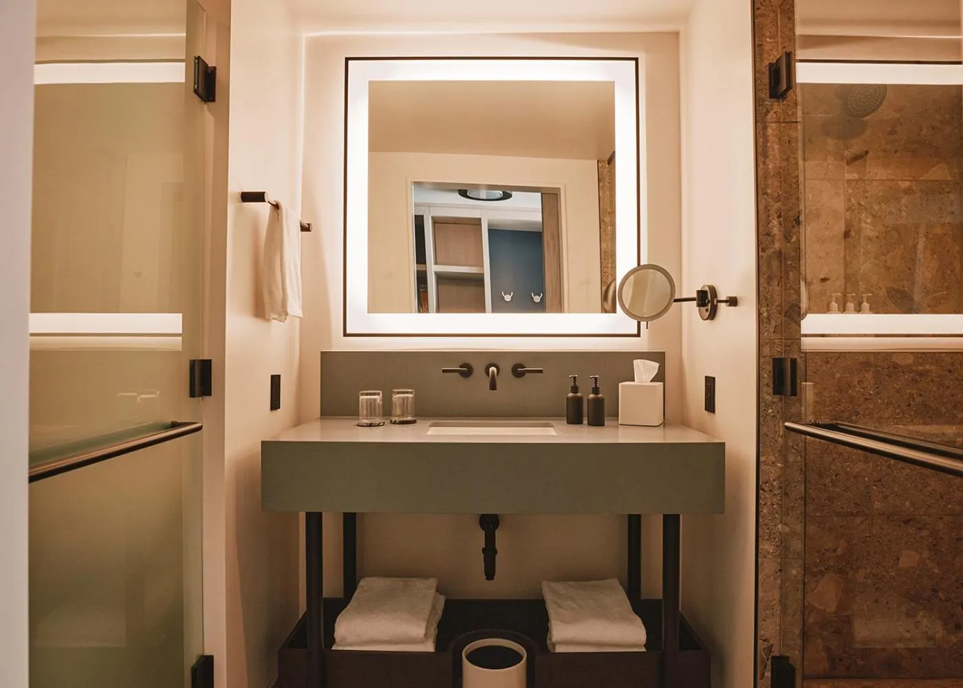 Shower in Limelight Boulder