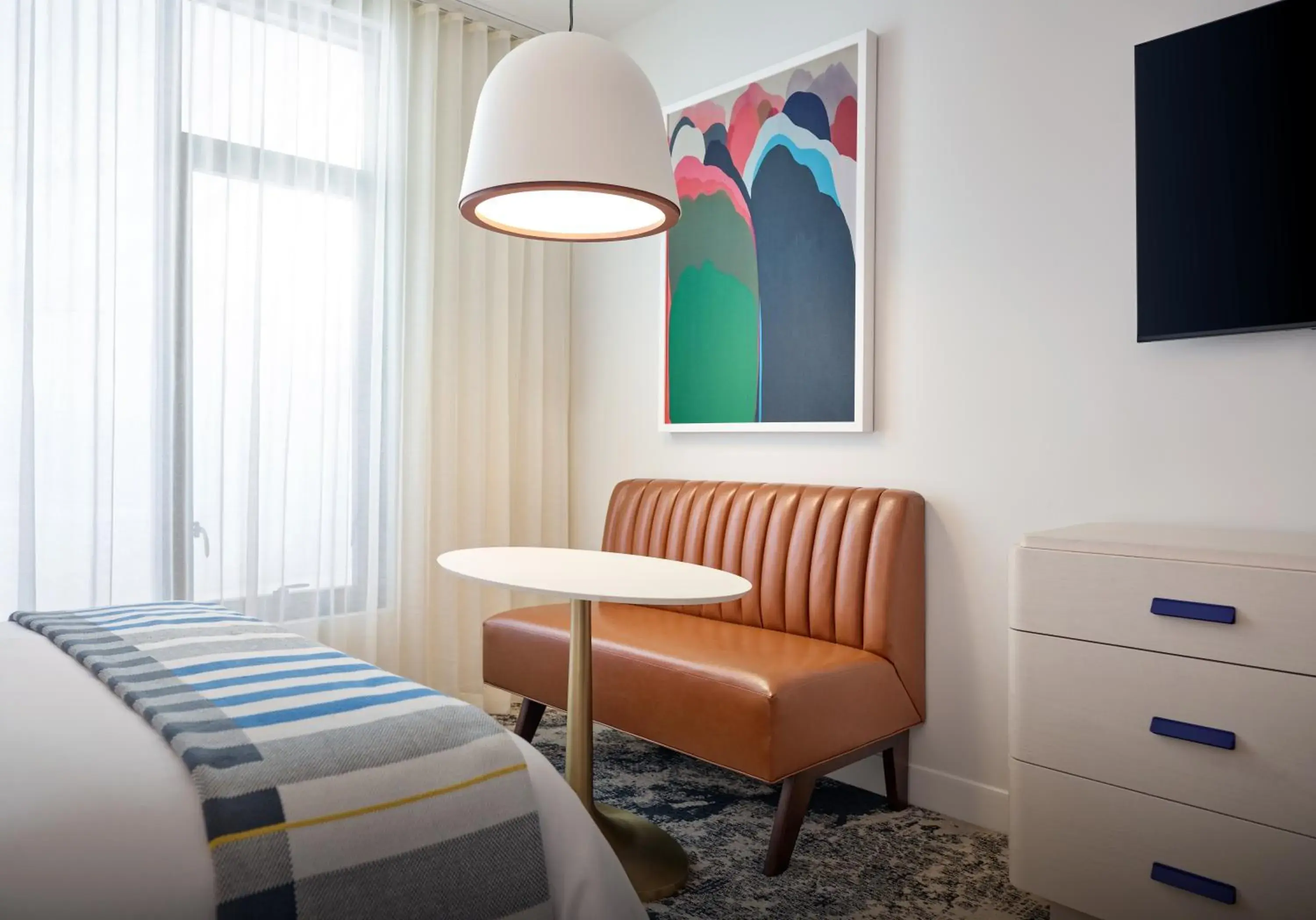 Double Room with Mountain View in Limelight Boulder Double Room with Mountain View in Limelight Boulder