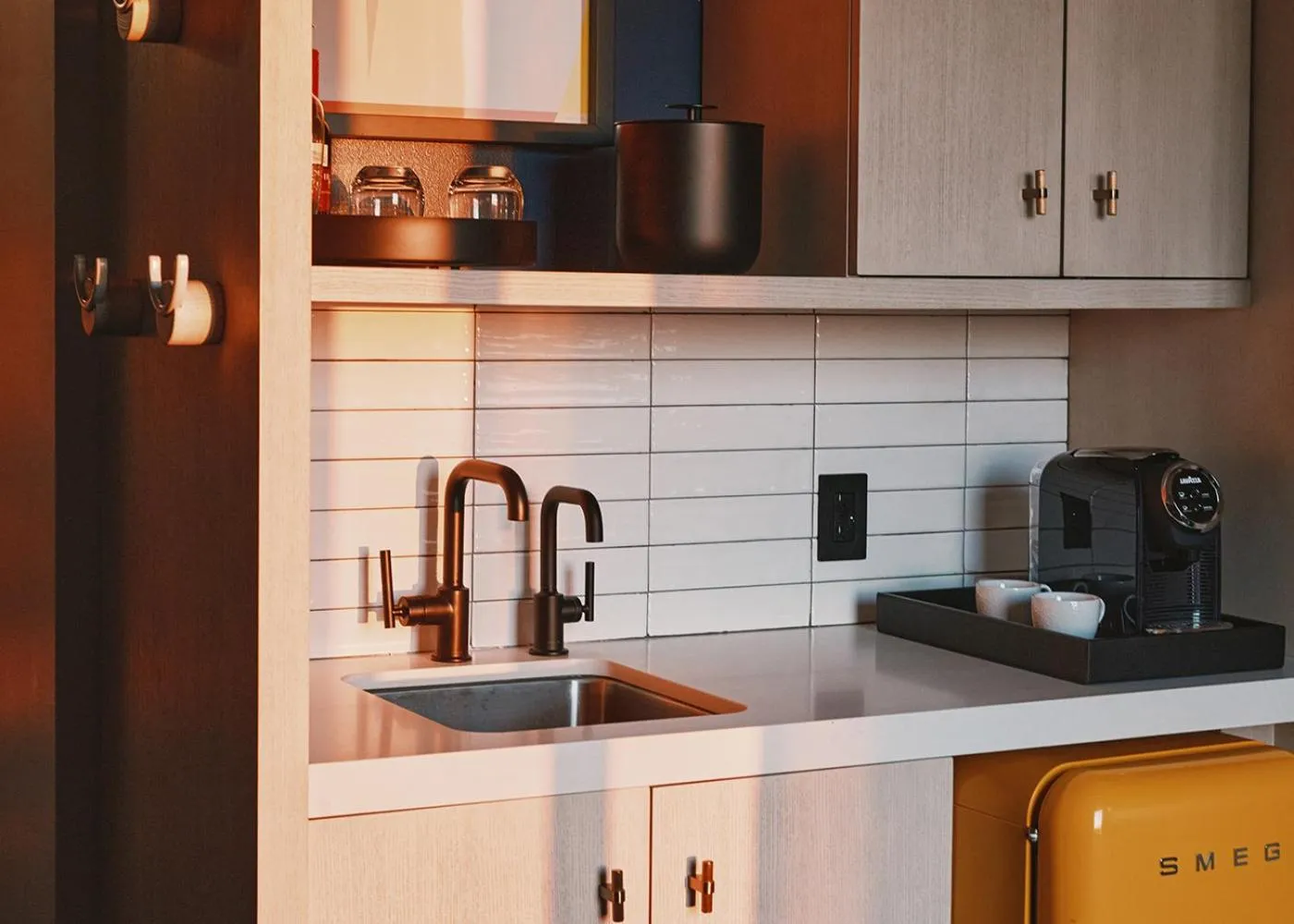 Coffee/tea facilities in Limelight Boulder