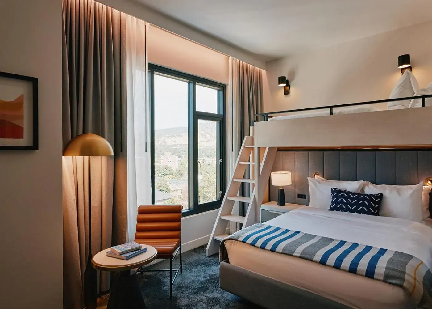 Deluxe Double or Twin Room with Mountain View in Limelight Boulder Deluxe Double or Twin Room with Mountain View in Limelight Boulder