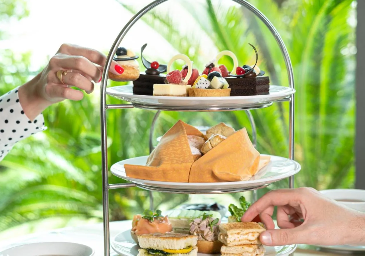 Restaurant/places to eat in City Centre Rotana Doha