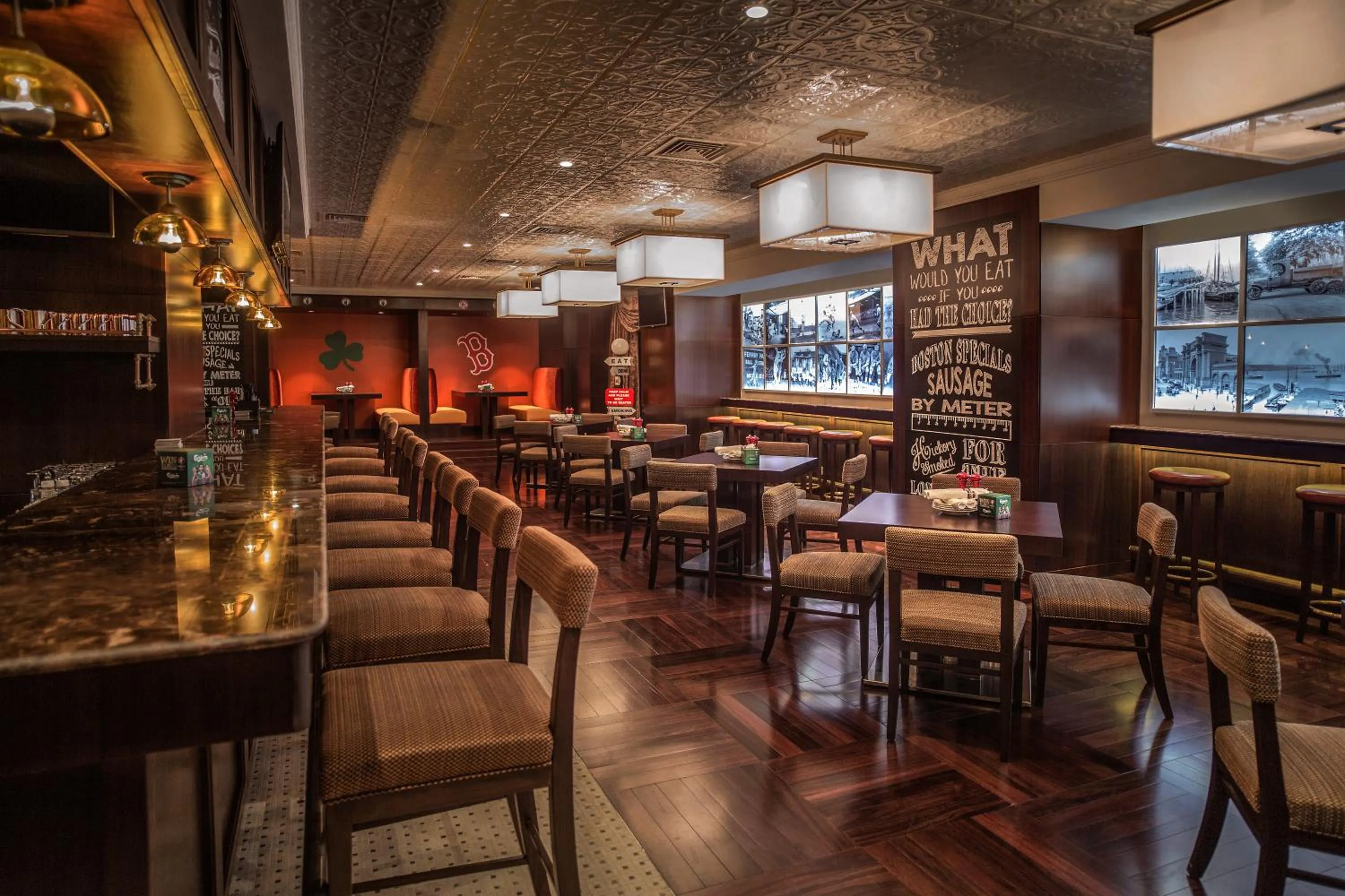 Restaurant/places to eat in City Centre Rotana Doha