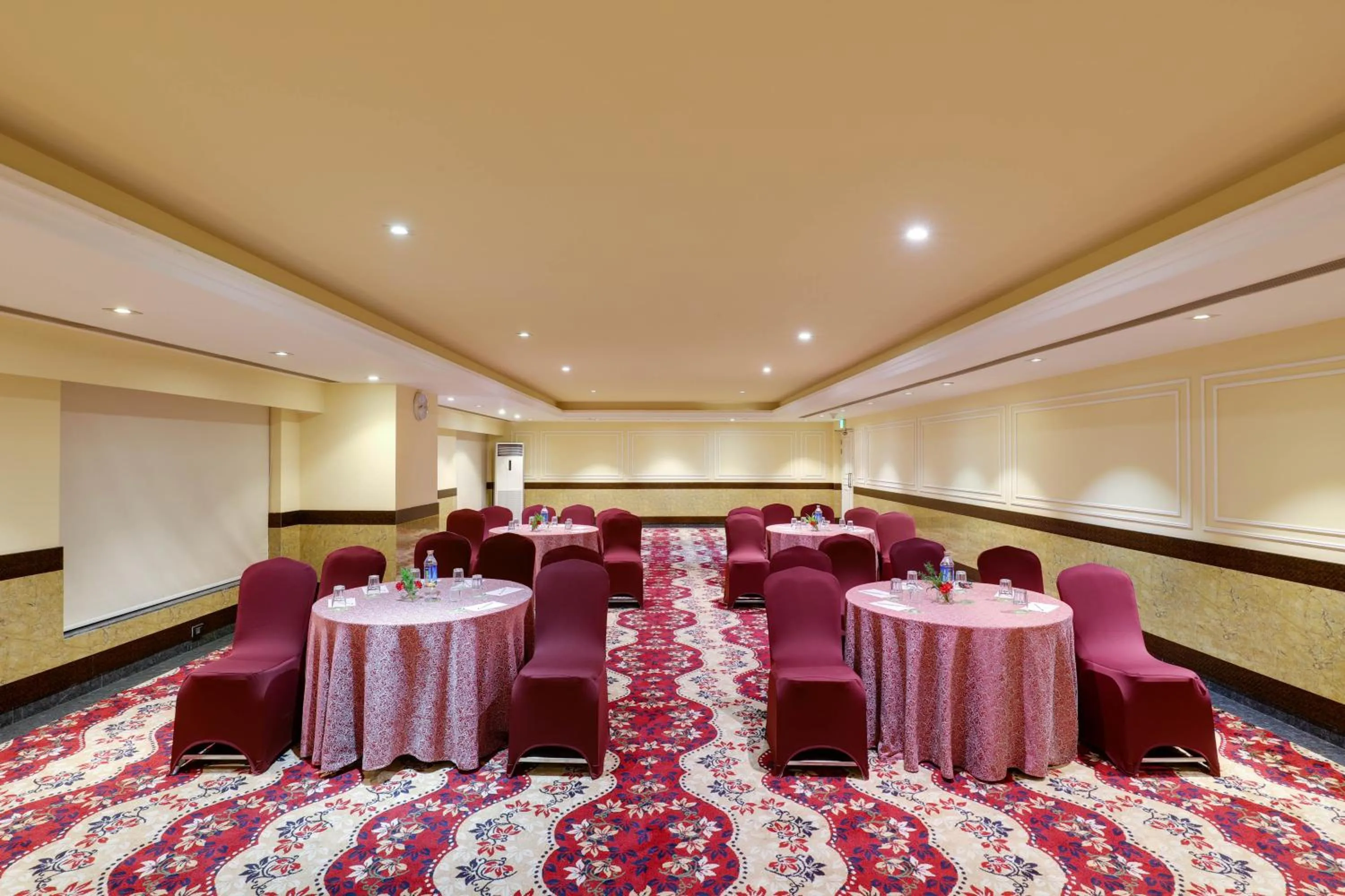 Meeting/conference room in Saura Hotel, Agra - A Club Mahindra Associate