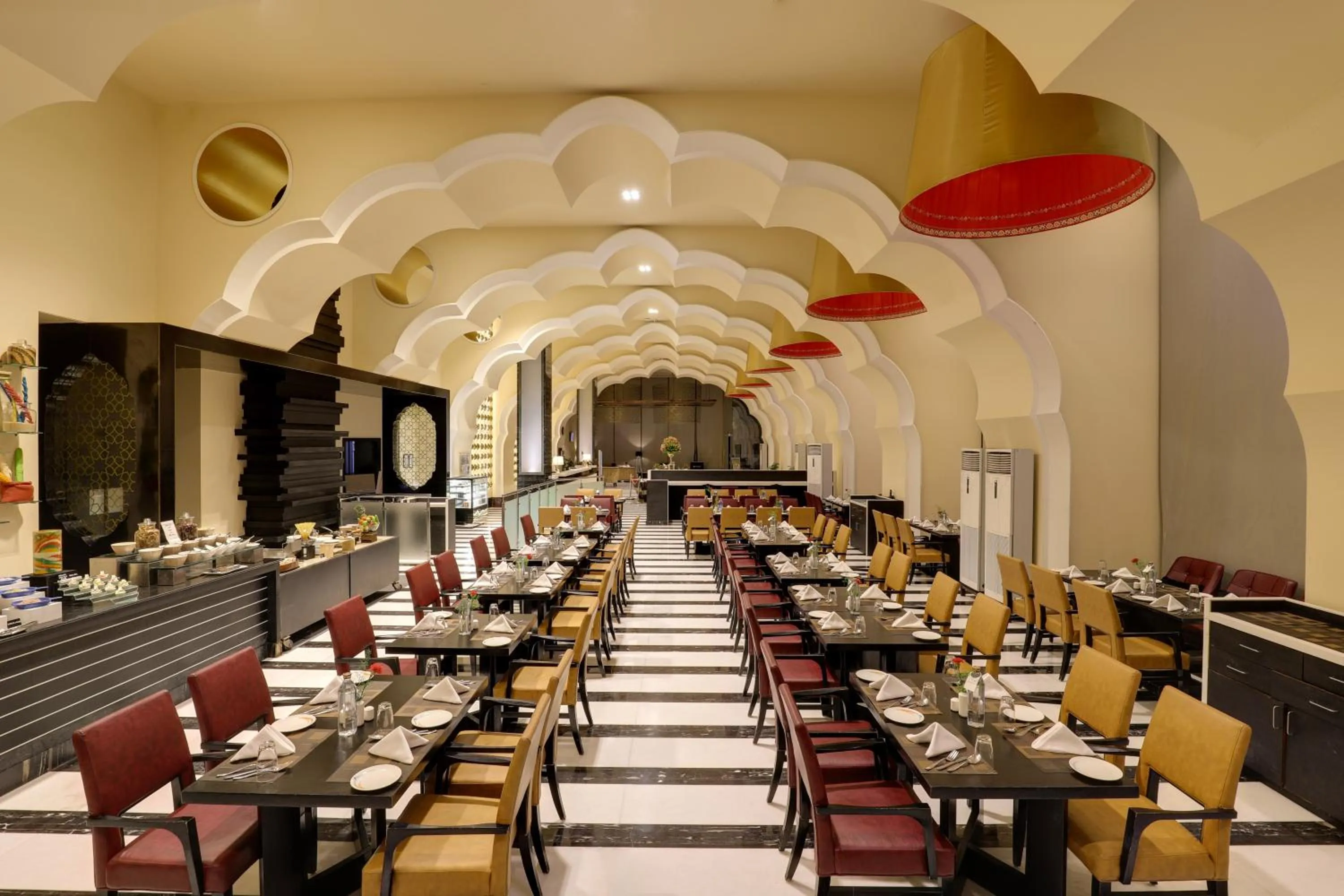 Restaurant/places to eat in Saura Hotel, Agra - A Club Mahindra Associate