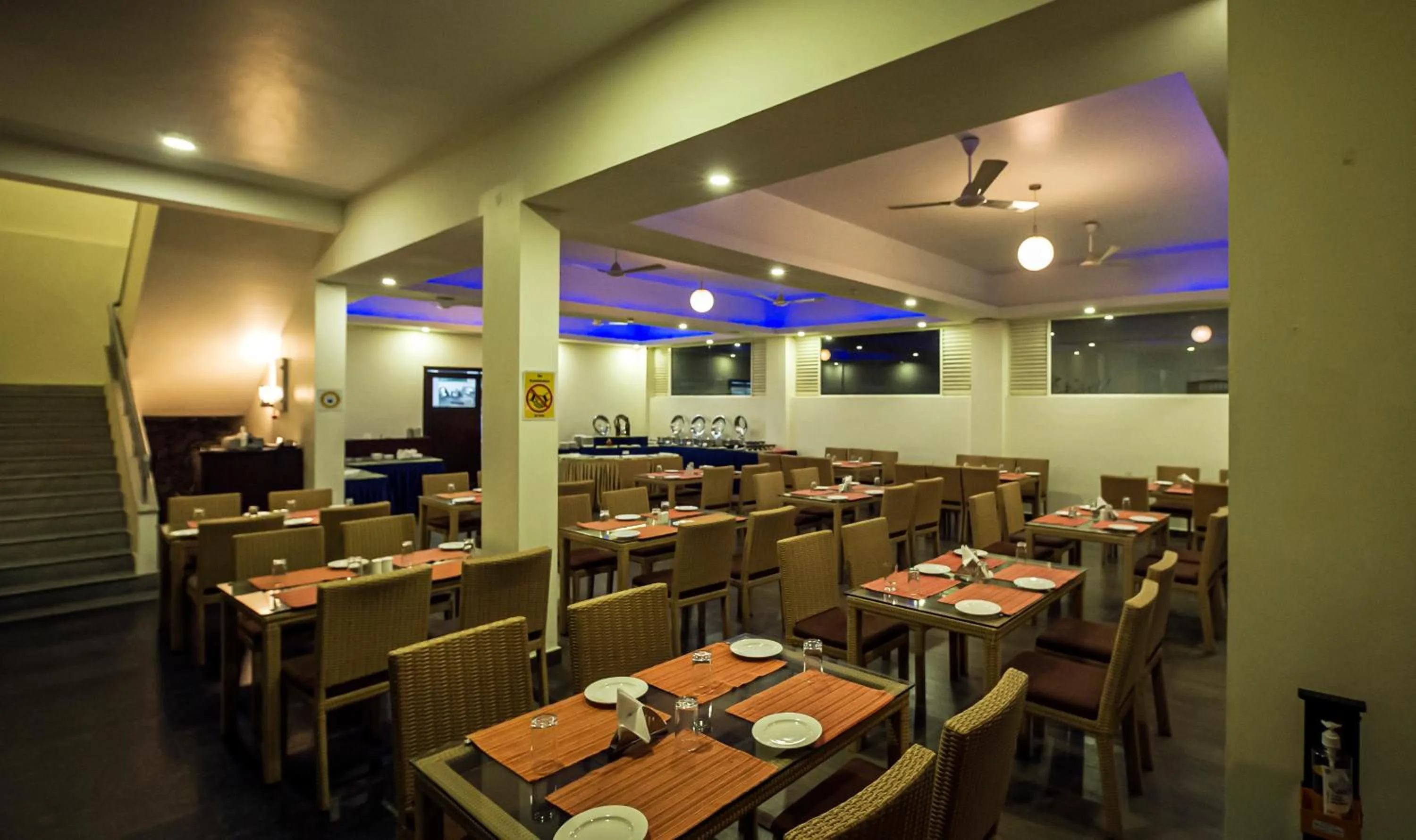 Restaurant/places to eat in Peppervine Hotel