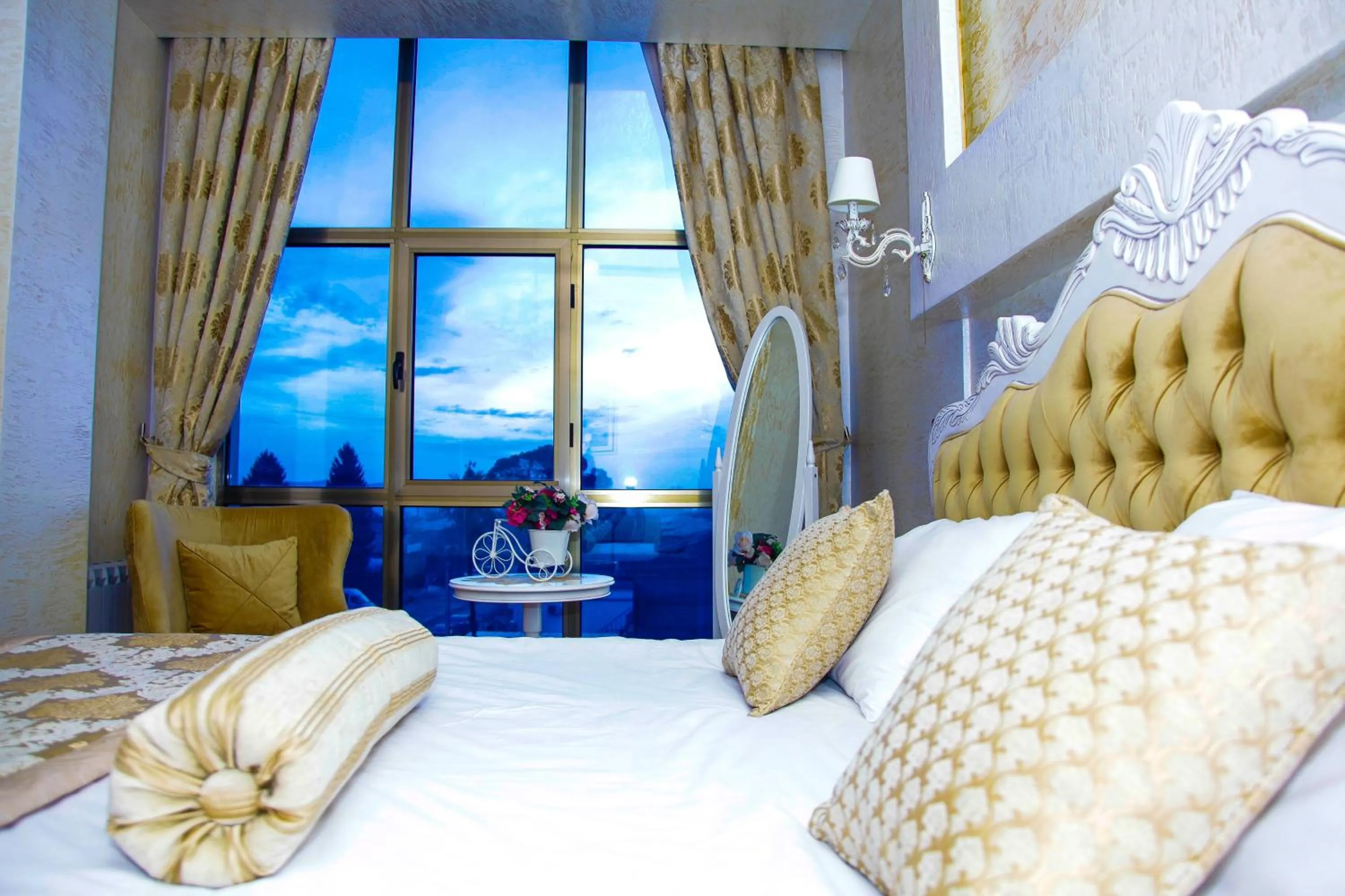 Bed in Iberia Palace Hotel