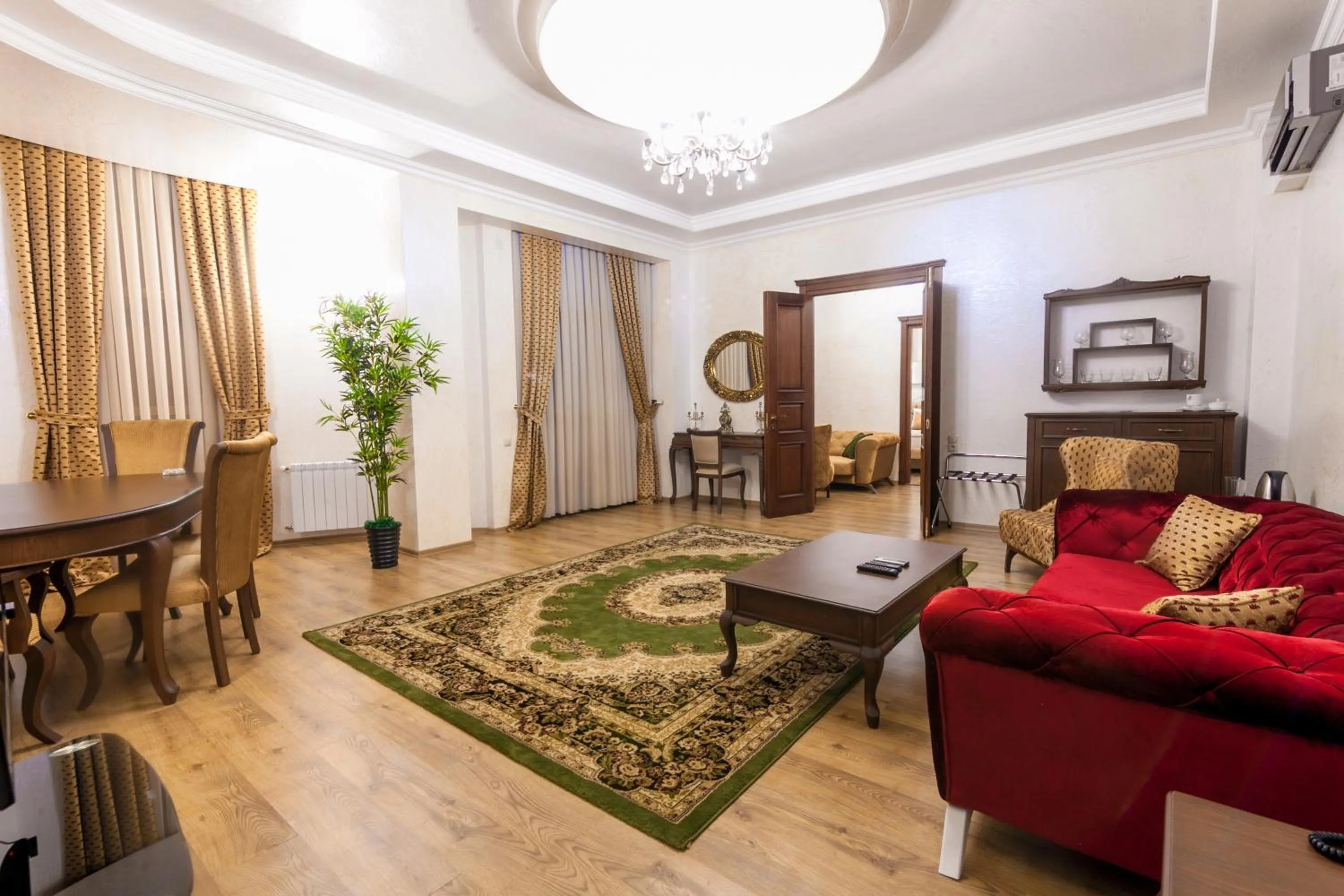 Living room in Iberia Palace Hotel