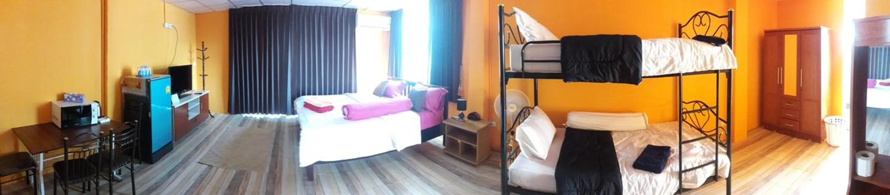 View (from property/room), Bed in Concordia Guesthouse