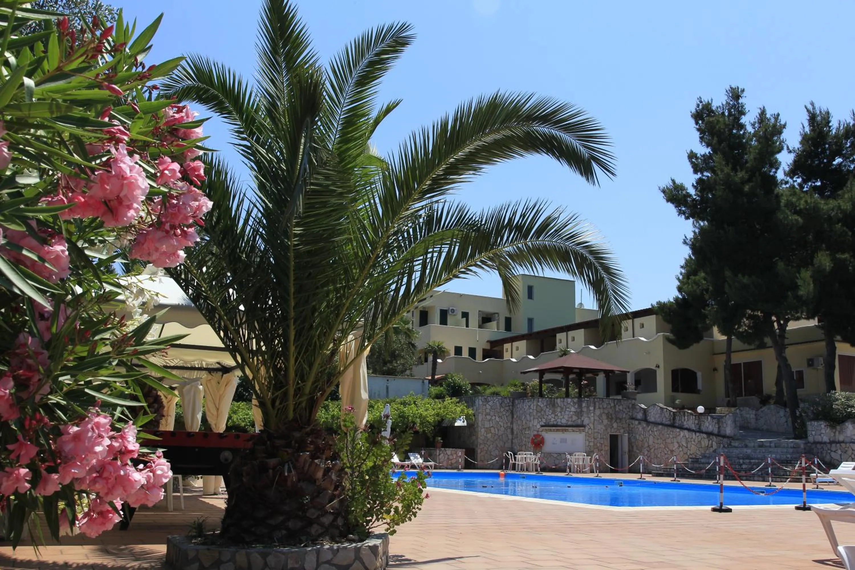 Swimming pool in Hotel Club Bellavista