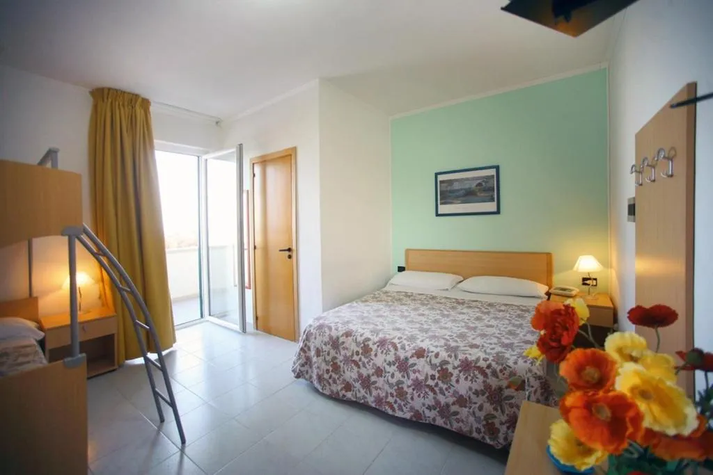 Bedroom, Bed in Hotel Club Bellavista