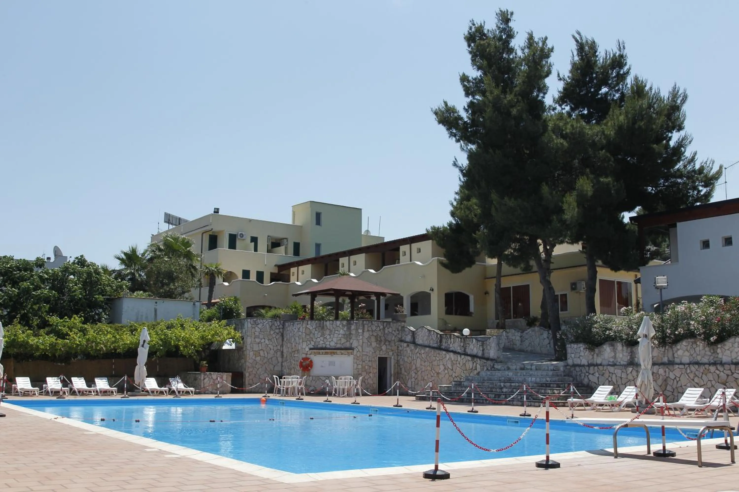 Swimming pool in Hotel Club Bellavista