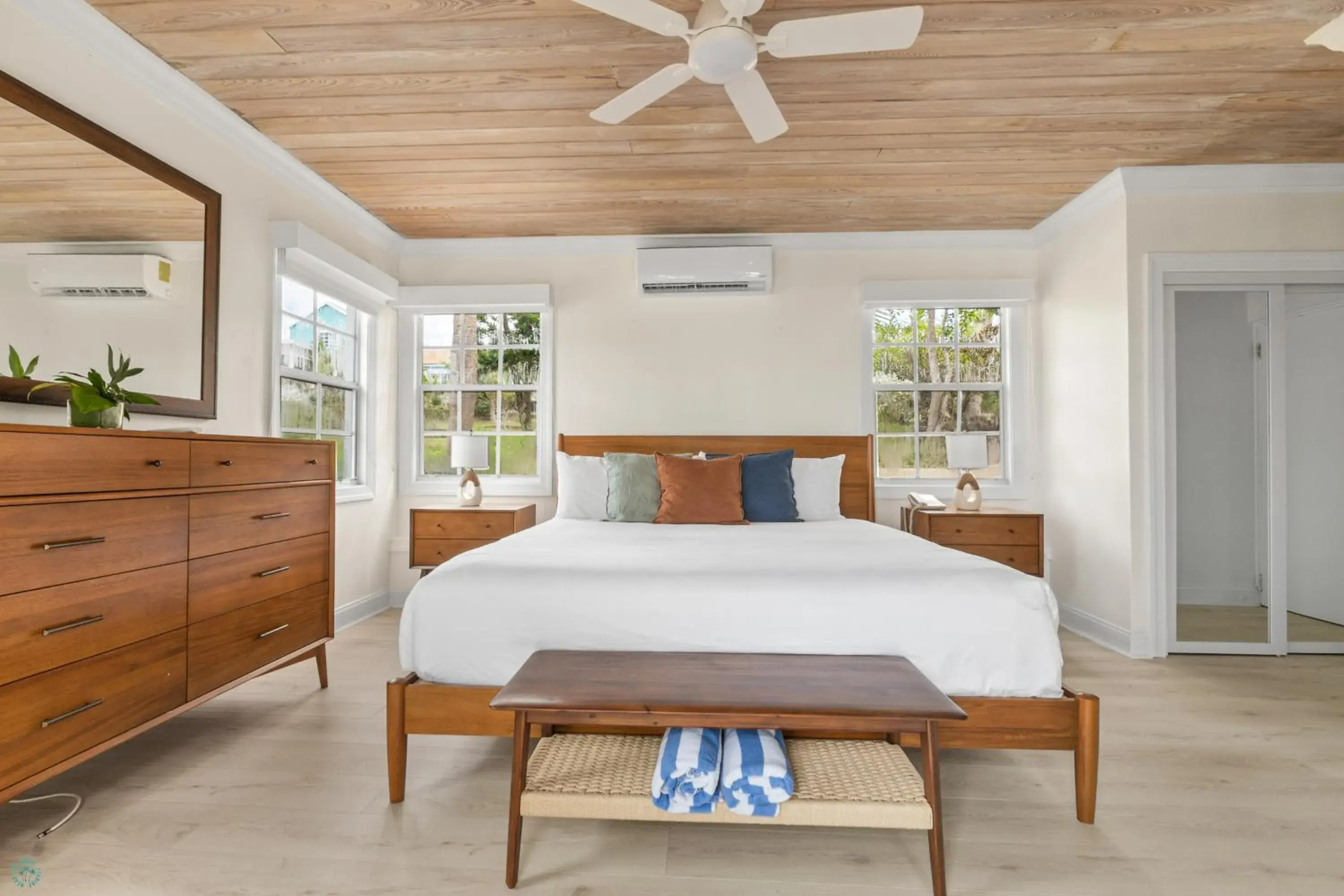 King Room in Romora Bay Resort & Marina King Room in Romora Bay Resort & Marina