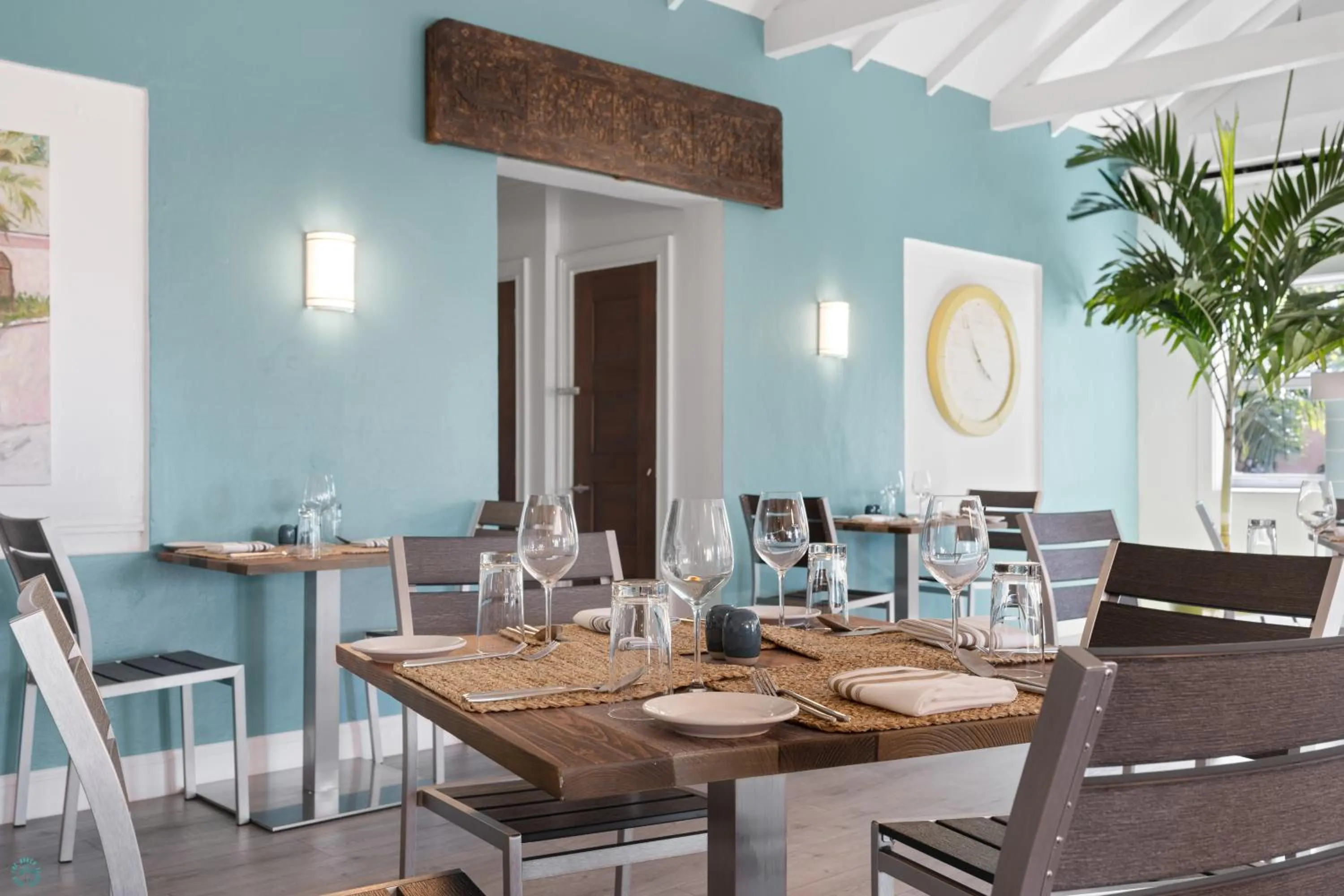 Restaurant/places to eat in Romora Bay Resort & Marina