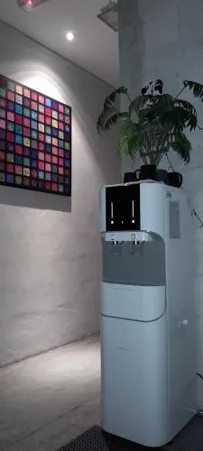 The 1975 Hotel Empire