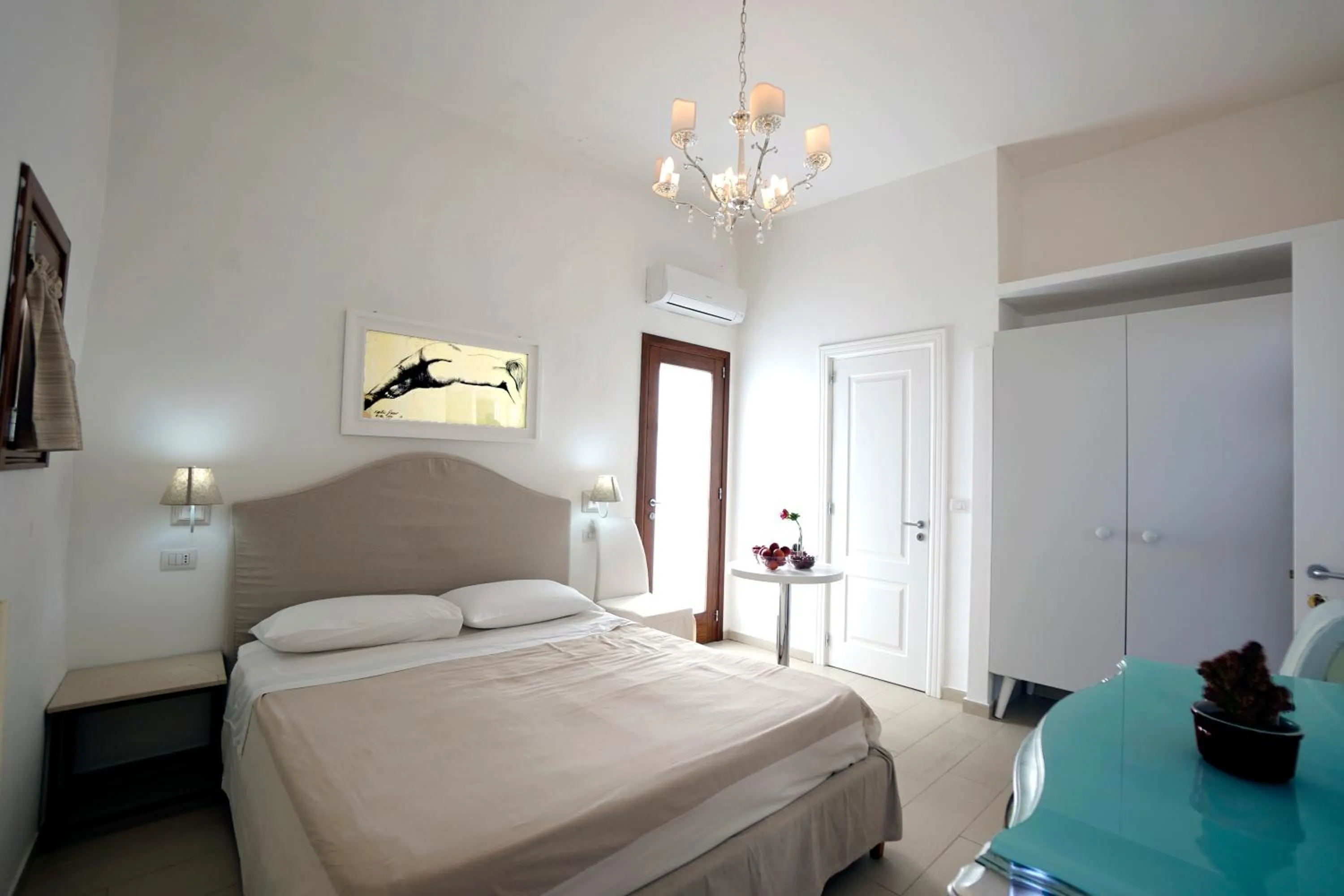 Deluxe Double Room with Balcony in Elamar Rooms & Apartment