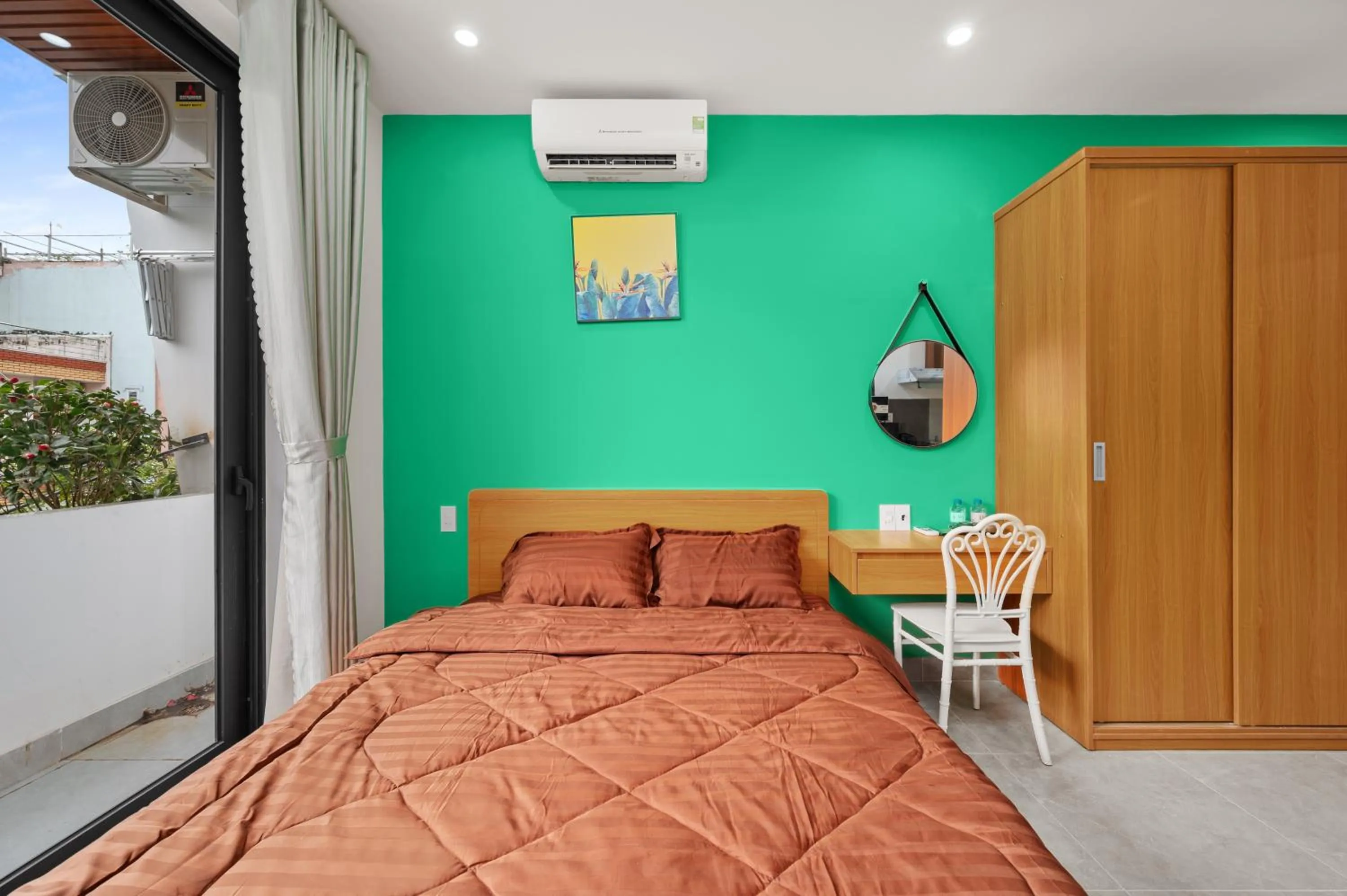 Living room, Bed in Saluton House