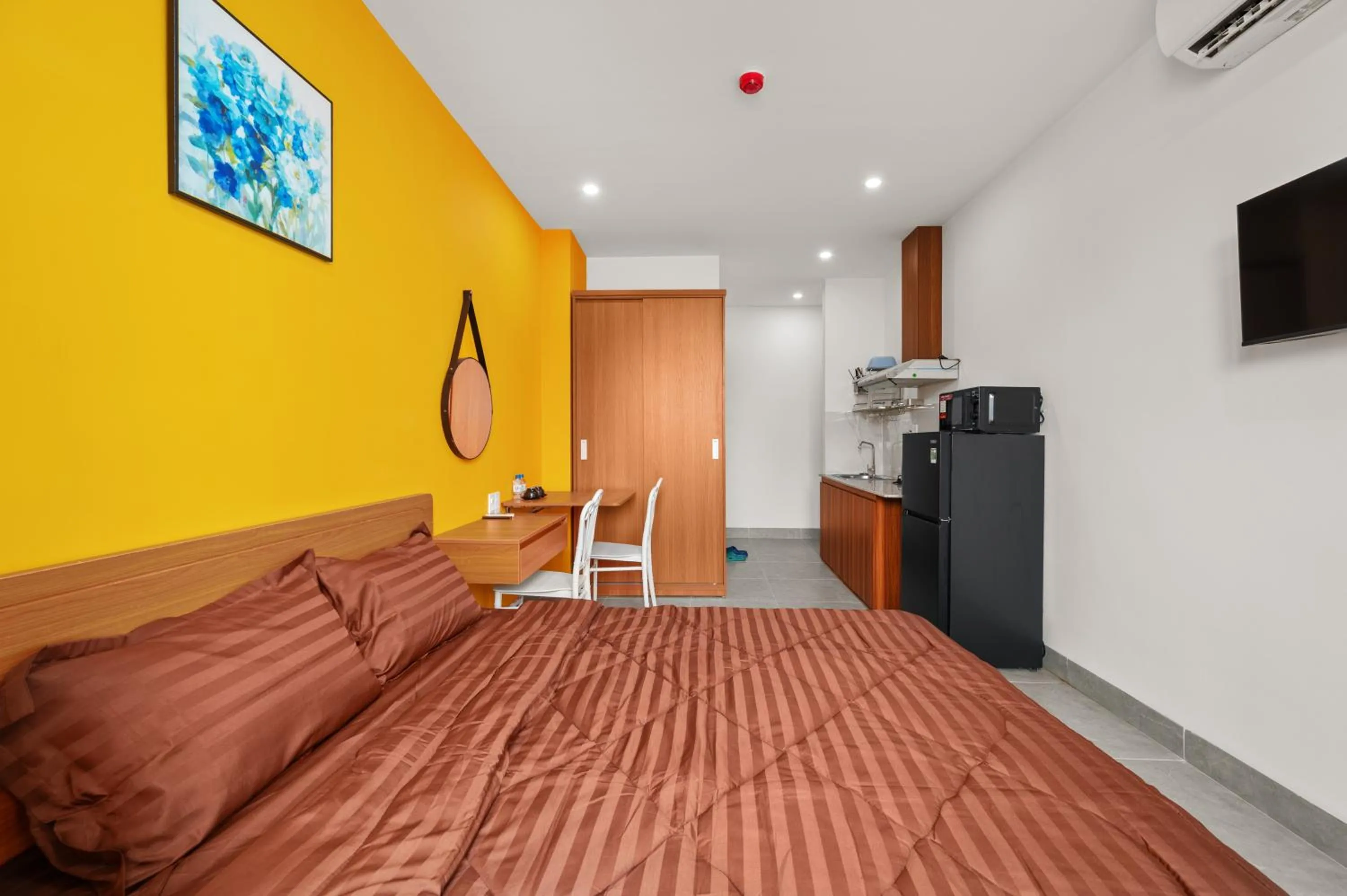 Bedroom, Bed in Saluton House