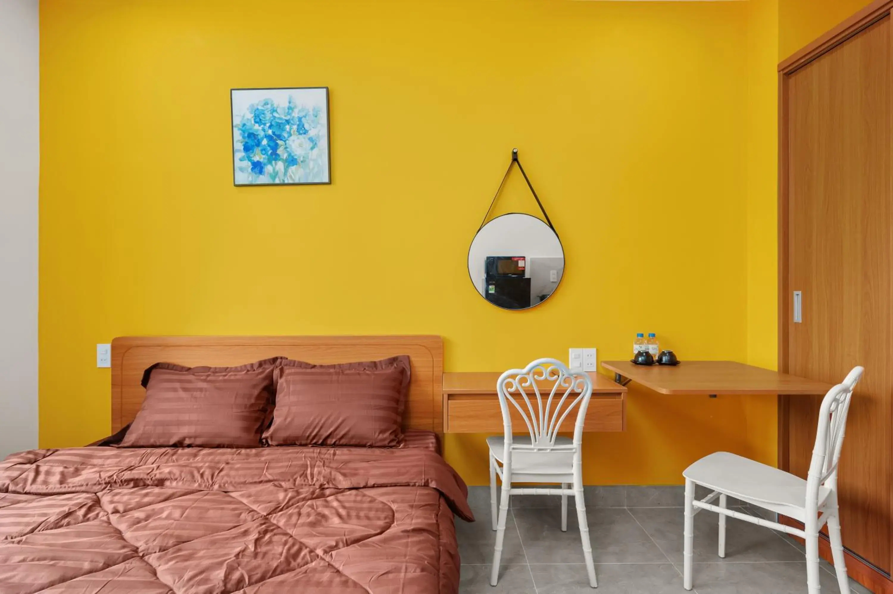 Saluton House Saluton House