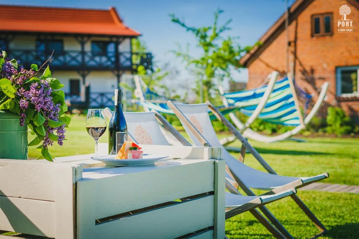 Property building in Stare Sady Chillout Rooms "Pod Jabłoniami"