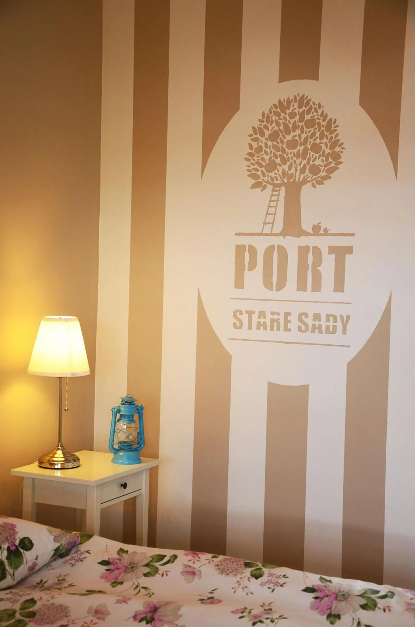 Bed in Stare Sady Chillout Rooms "Pod Jabłoniami"