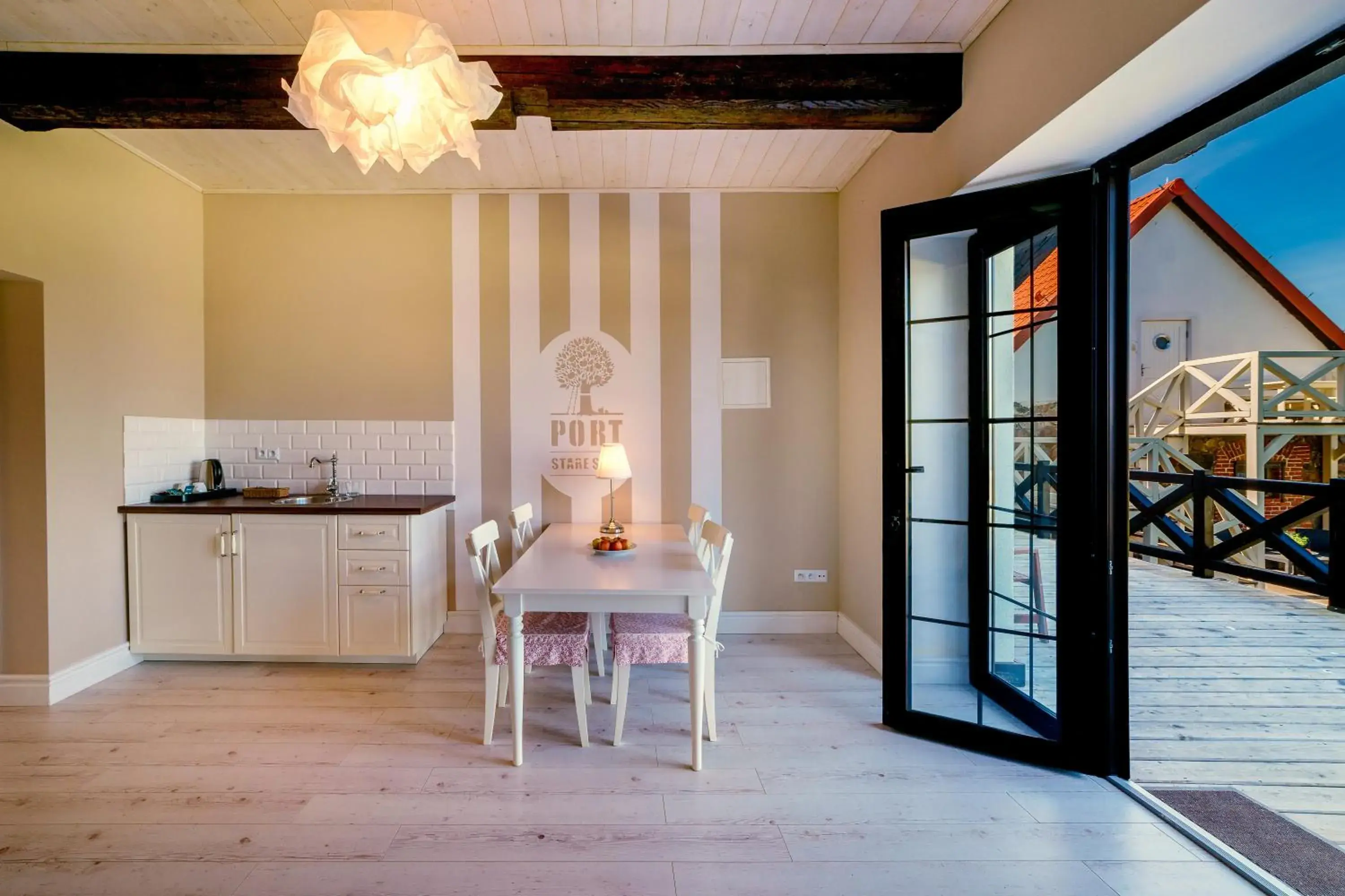 Apartment with Lake View in Stare Sady Chillout Rooms "Pod Jabłoniami" Apartment with Lake View in Stare Sady Chillout Rooms "Pod Jabłoniami"