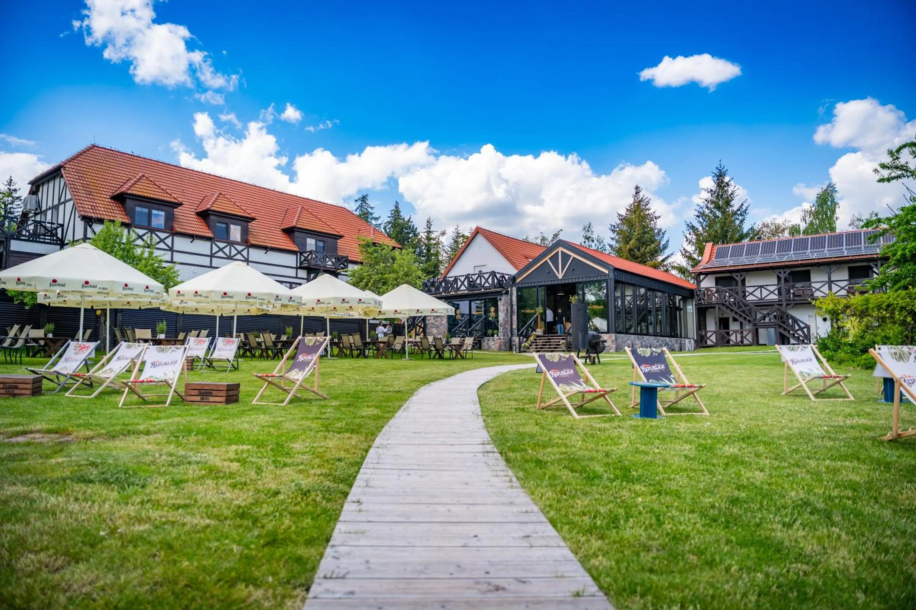 Garden in Stare Sady Chillout Rooms "Pod Jabłoniami"